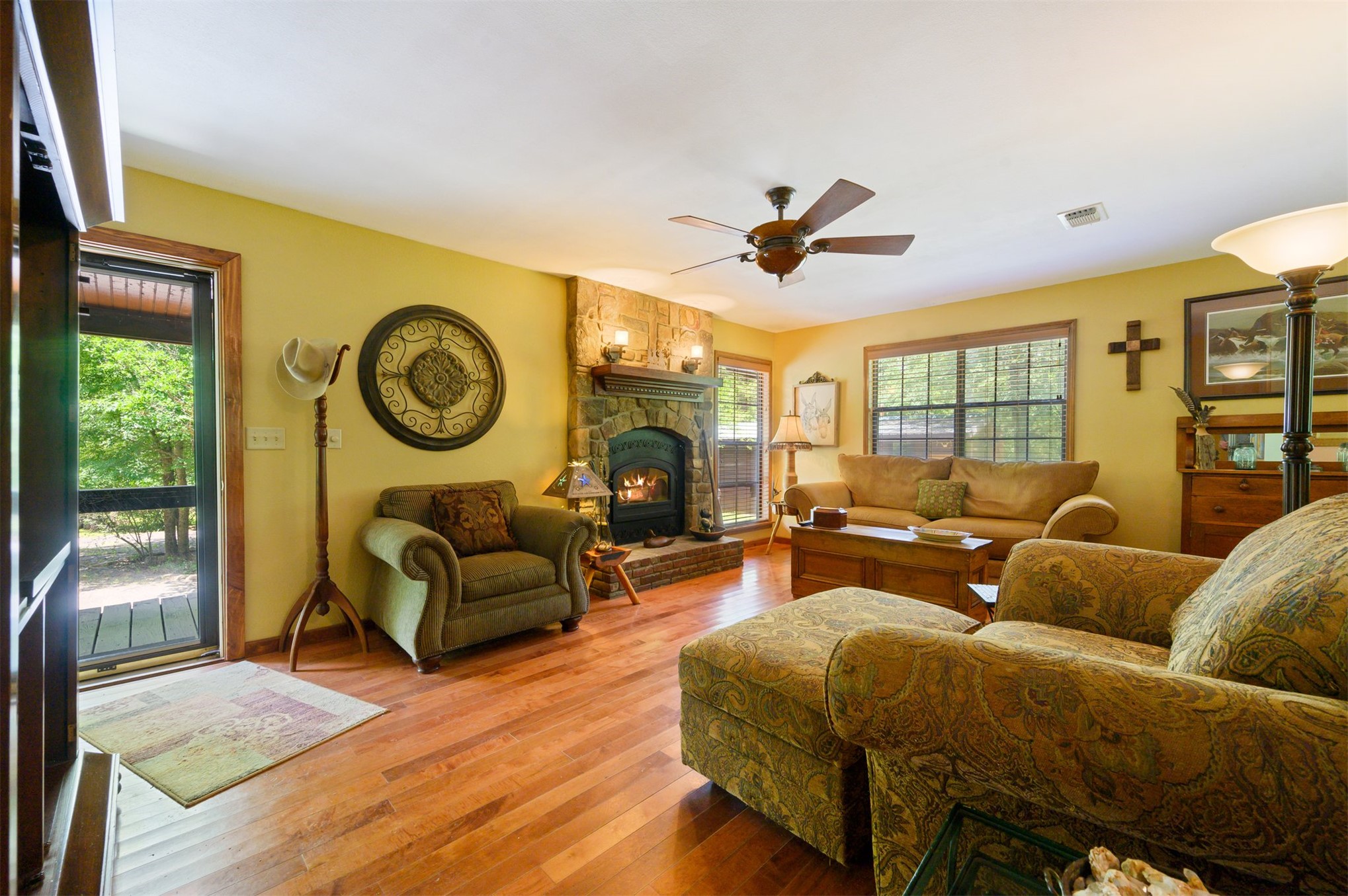 24 Sunfish Creek Trail Smithville OK 74957