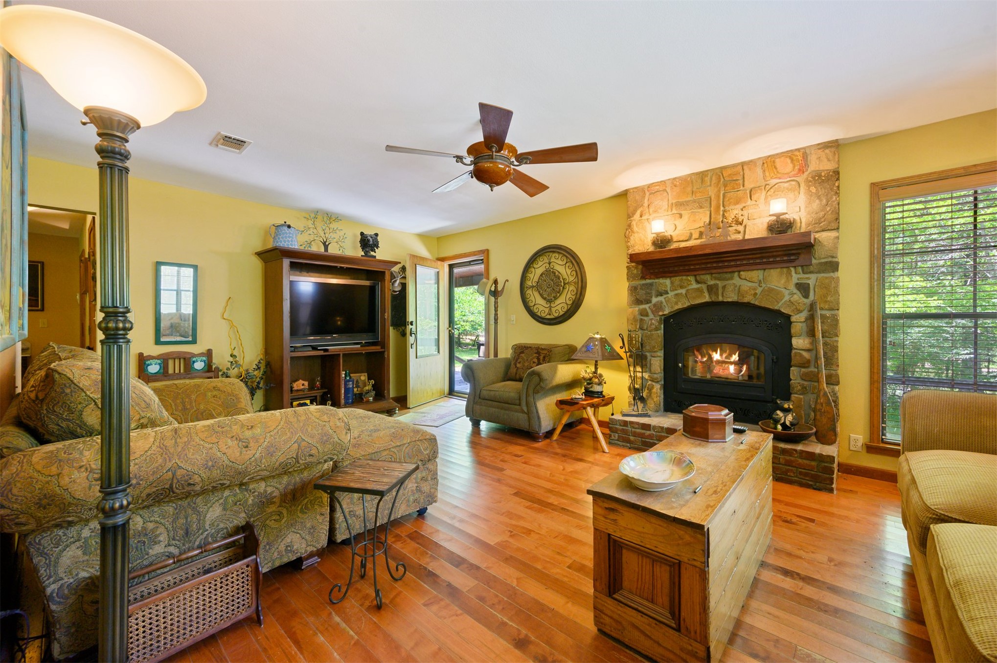 24 Sunfish Creek Trail Smithville OK 74957