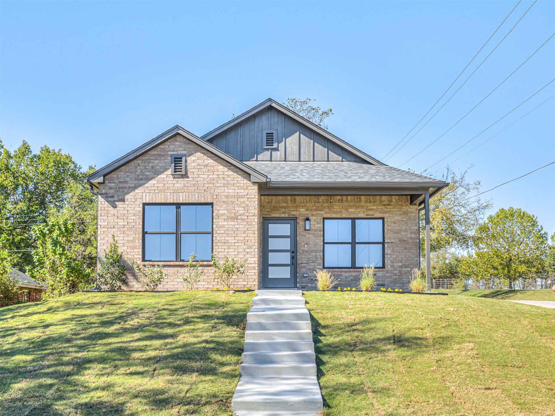 930 N Hodge Street Sapulpa OK 74066