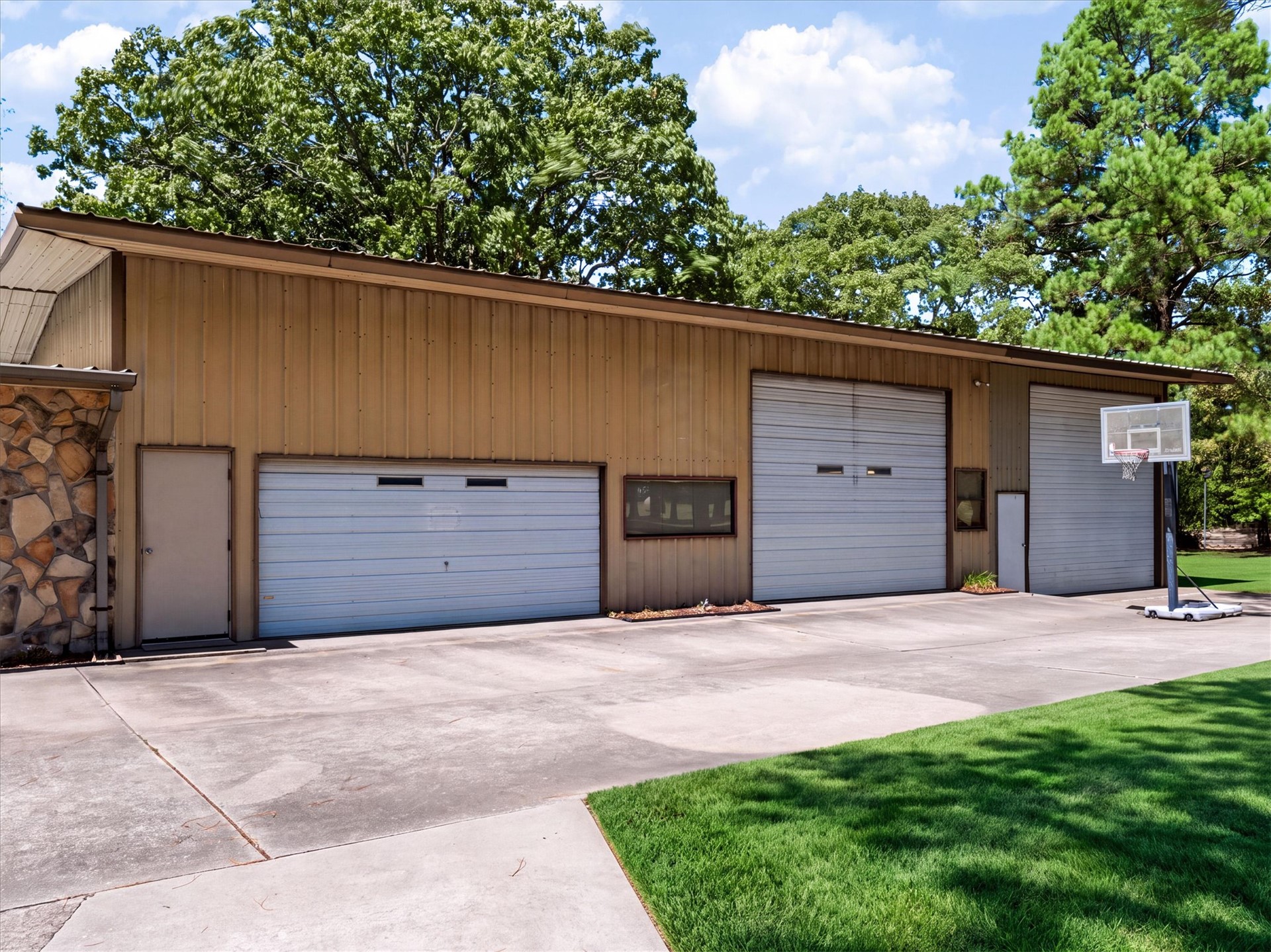 1133 W Chicken Fight Road W Atoka OK 74525