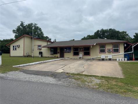101 N 3rd Street Hartshorne OK 74547