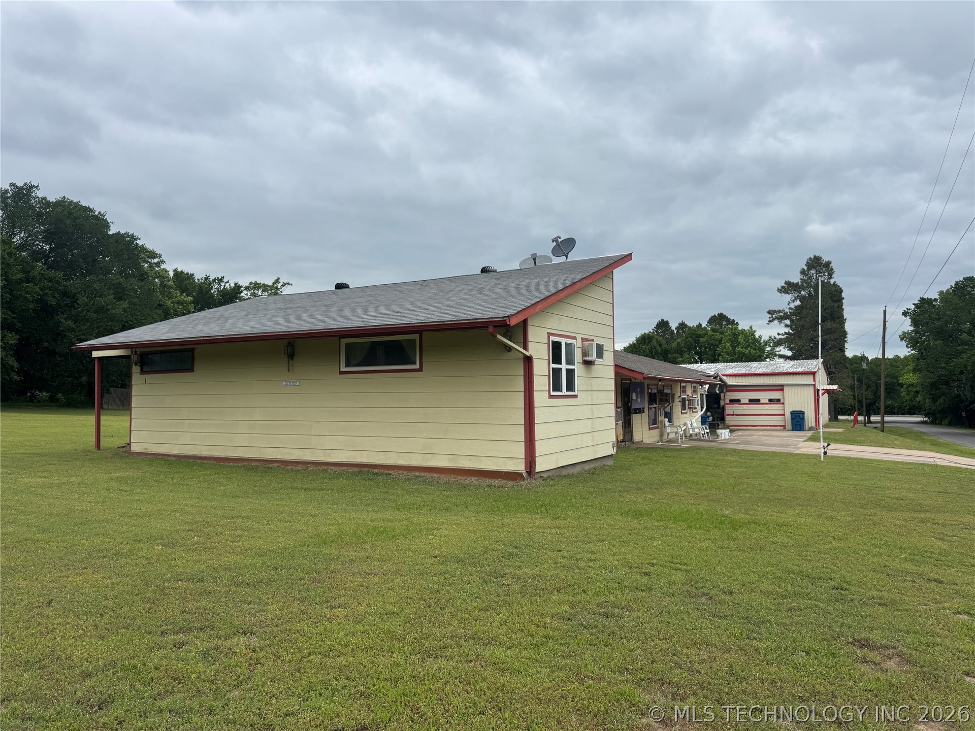 101 N 3rd Street Hartshorne OK 74547