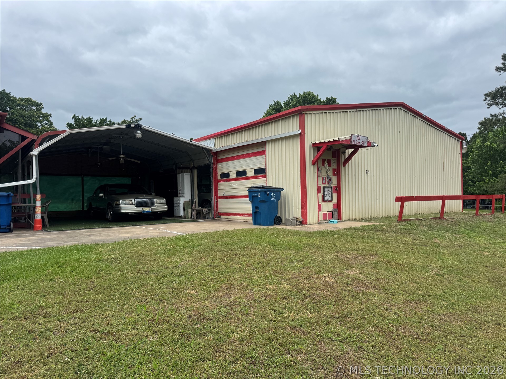 101 N 3rd Street Hartshorne OK 74547