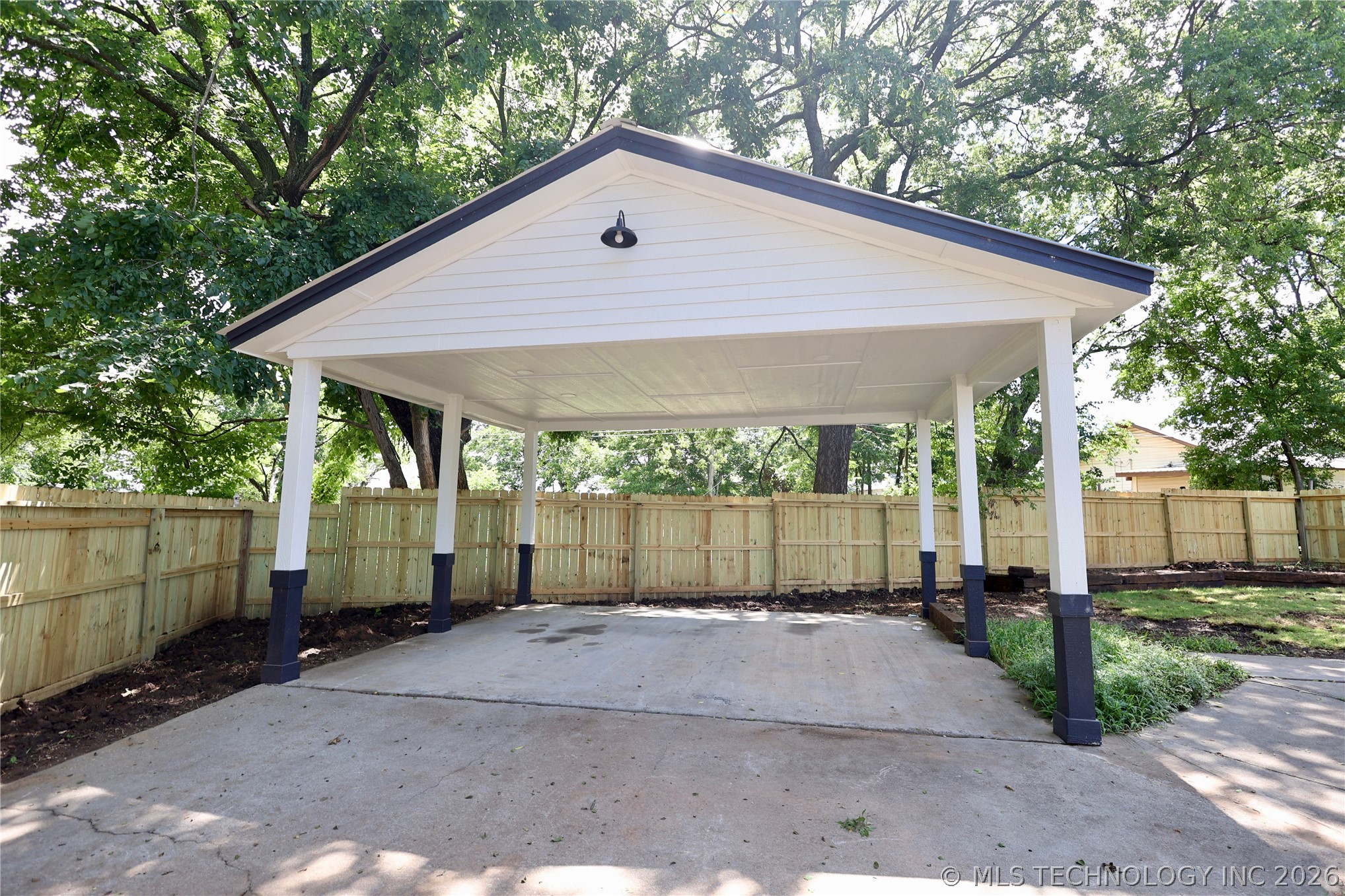 1113 W 10th Sulphur OK 73086