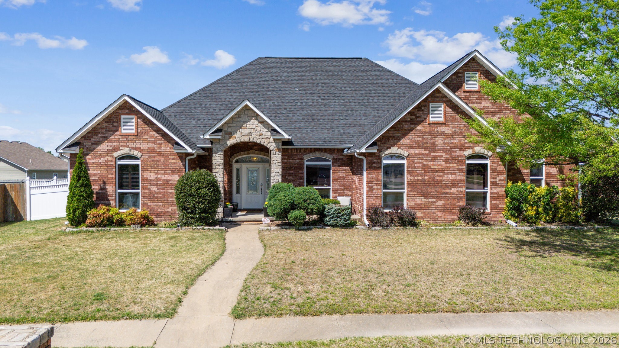 1215 Lyndsey Lane Pryor OK 74361