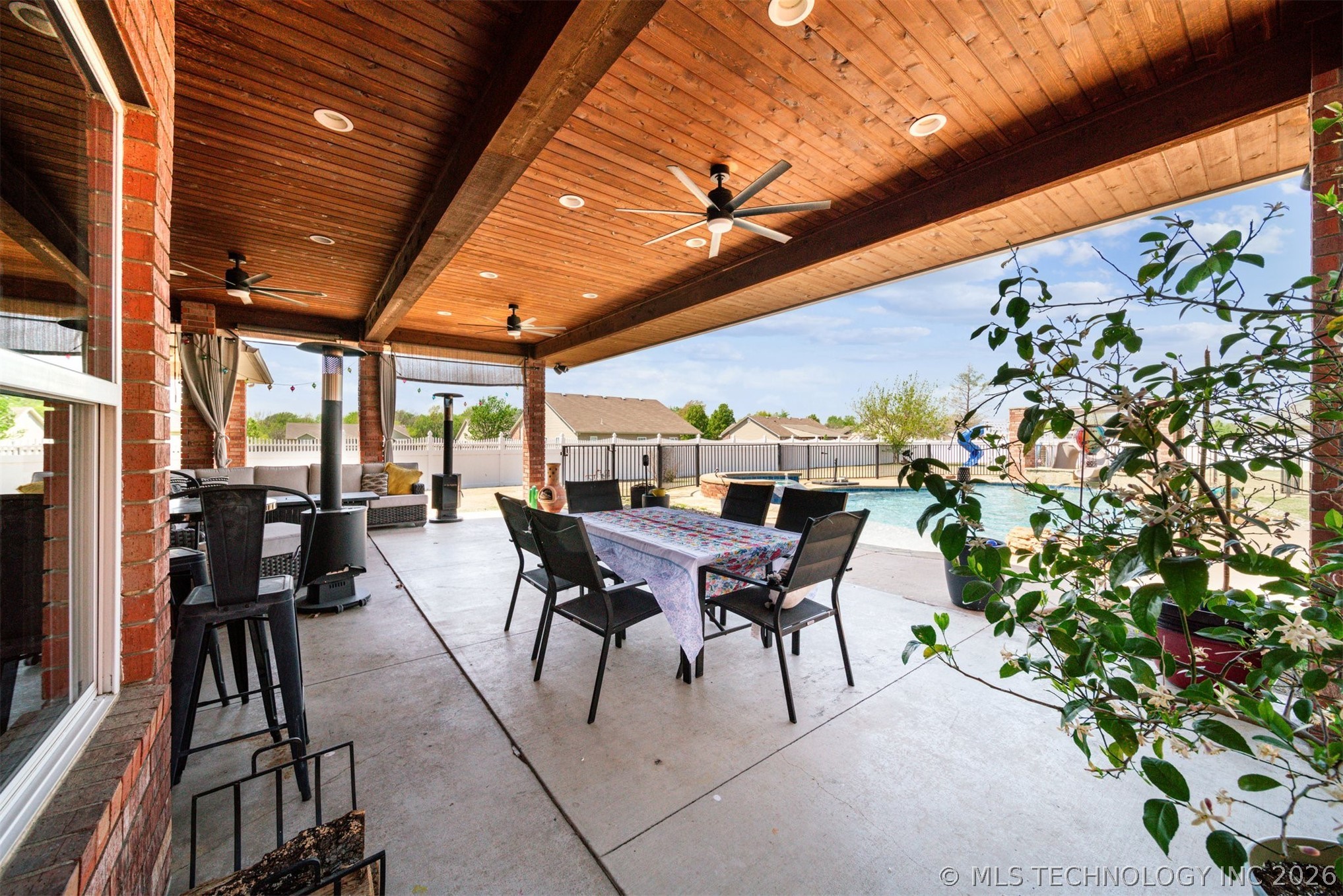 1215 Lyndsey Lane Pryor OK 74361