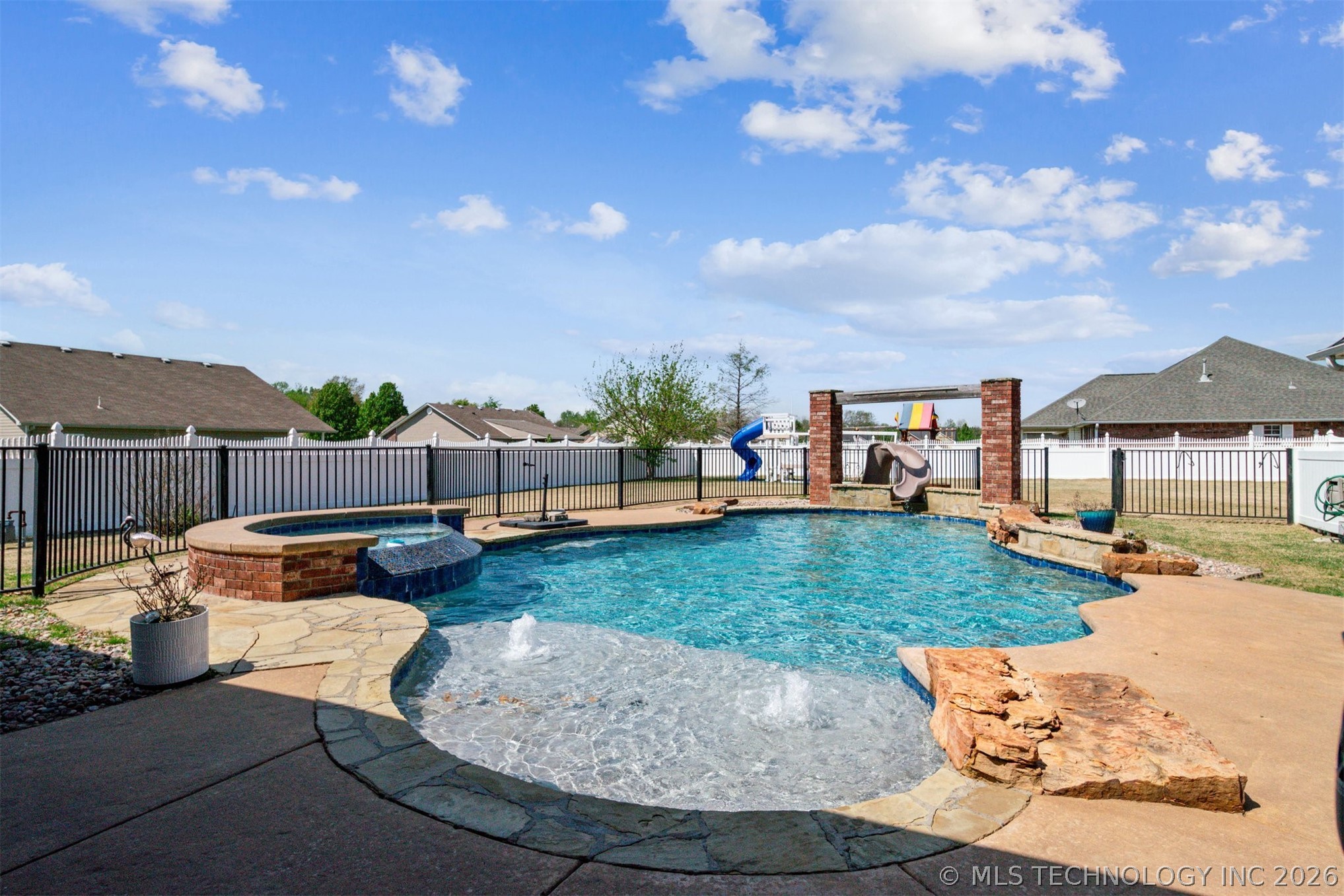 1215 Lyndsey Lane Pryor OK 74361