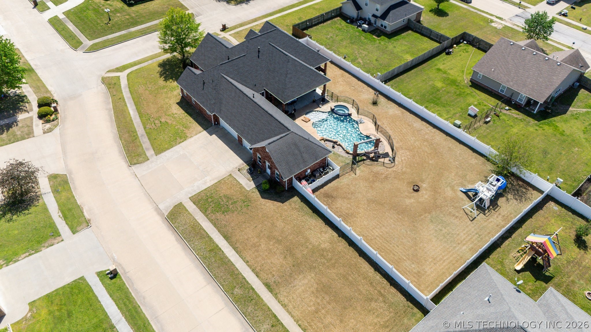 1215 Lyndsey Lane Pryor OK 74361