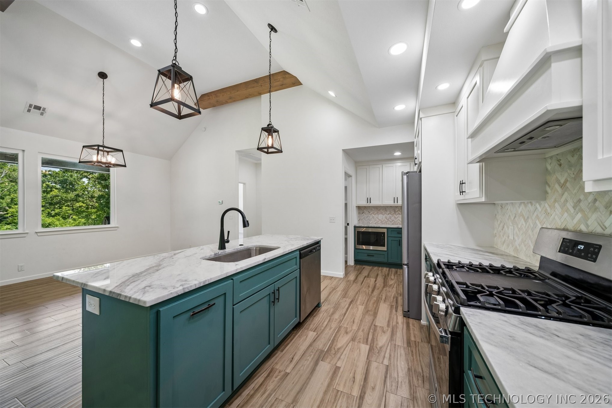 18983 Round Mountain Road Catoosa OK 74015