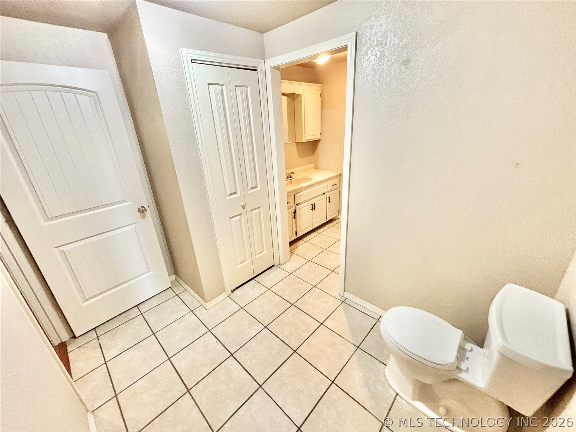 106 E Elk Road Whitefield OK 74472