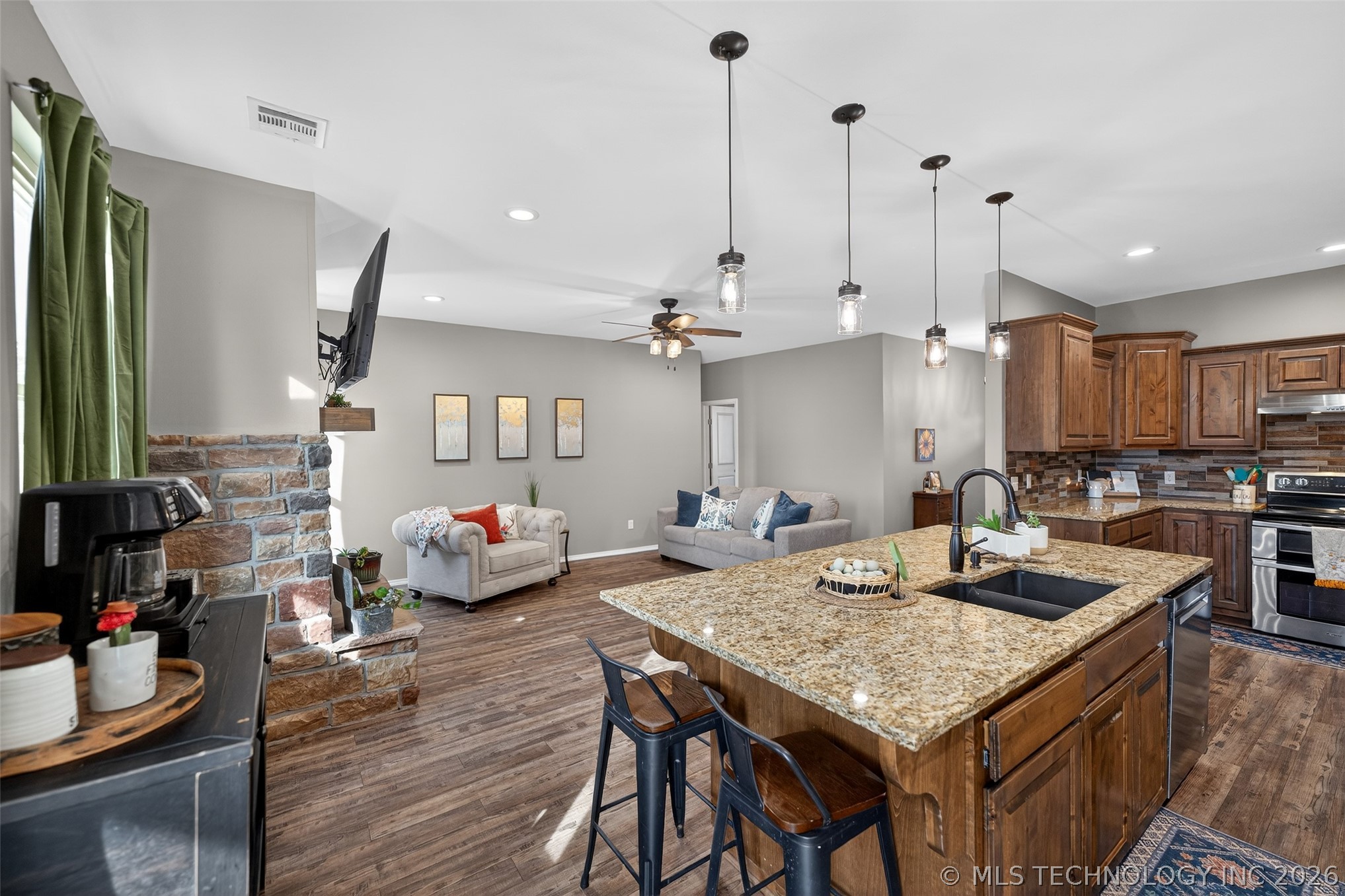 315 S Maple Street Oologah OK 74053