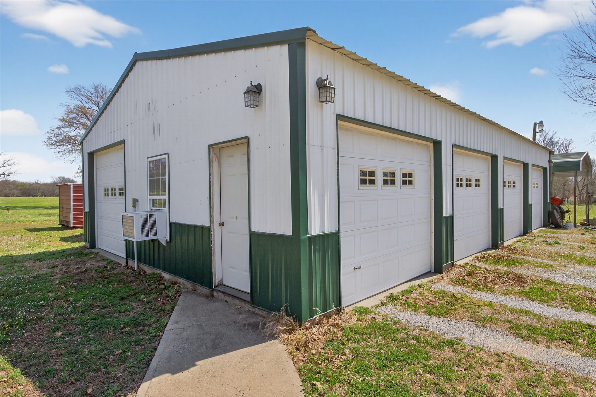 2709 S 34th Road Locust Grove OK 74352