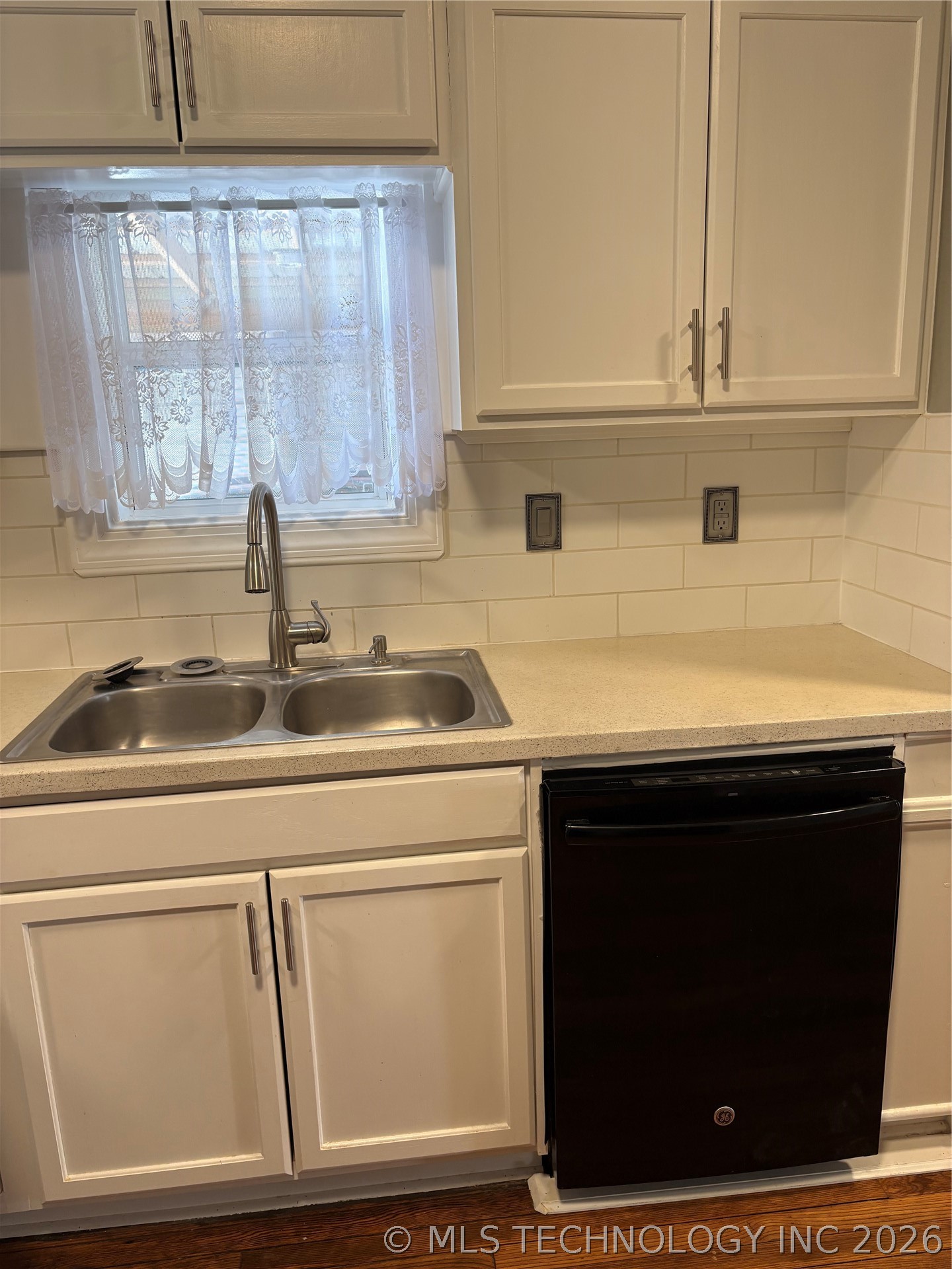 933 E Maple Street Cushing OK 74023