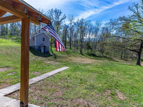 20045 County Road 502 Colcord OK 74338