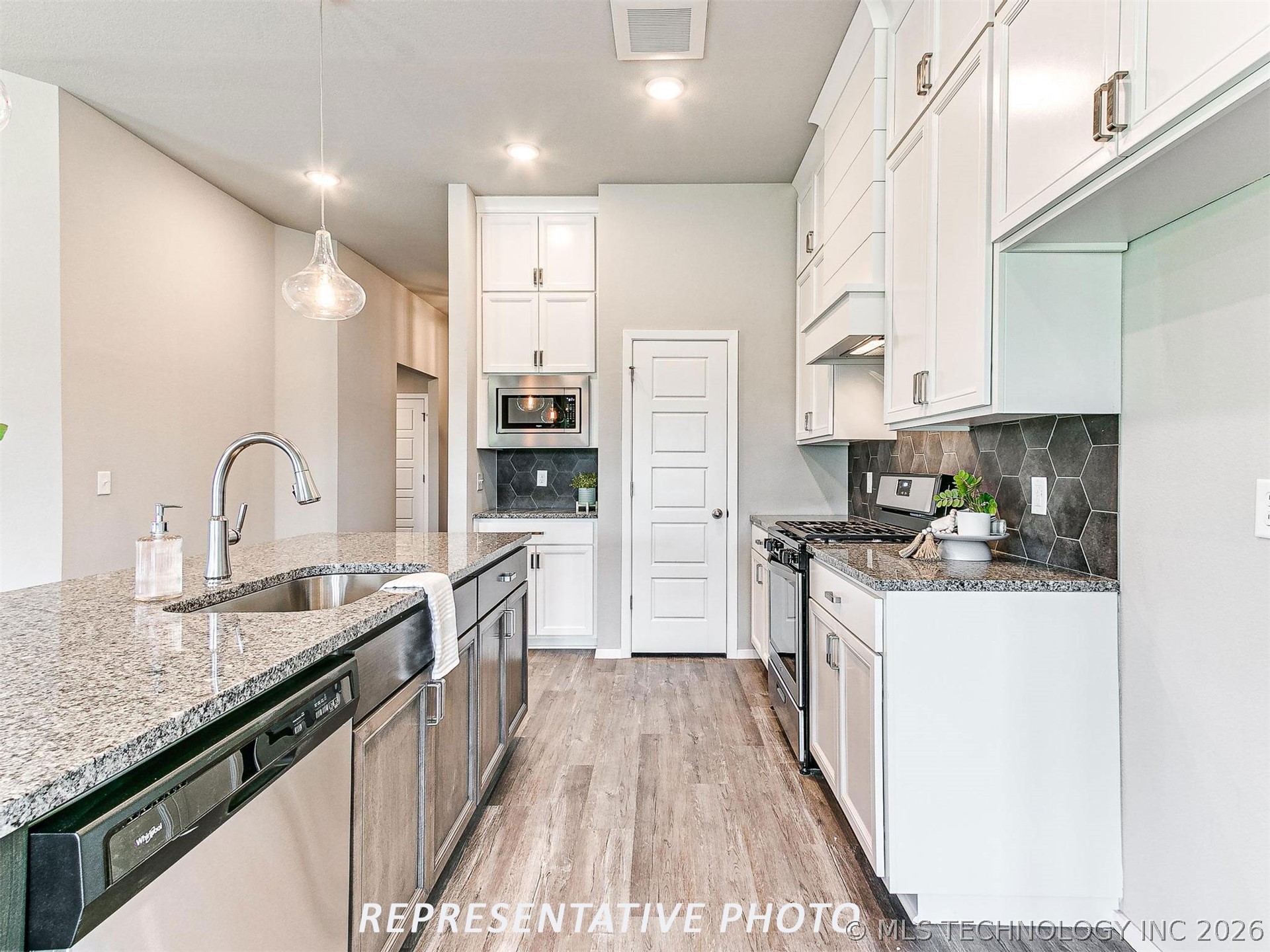 12501 N 134th Eastavenue Collinsville OK 74021