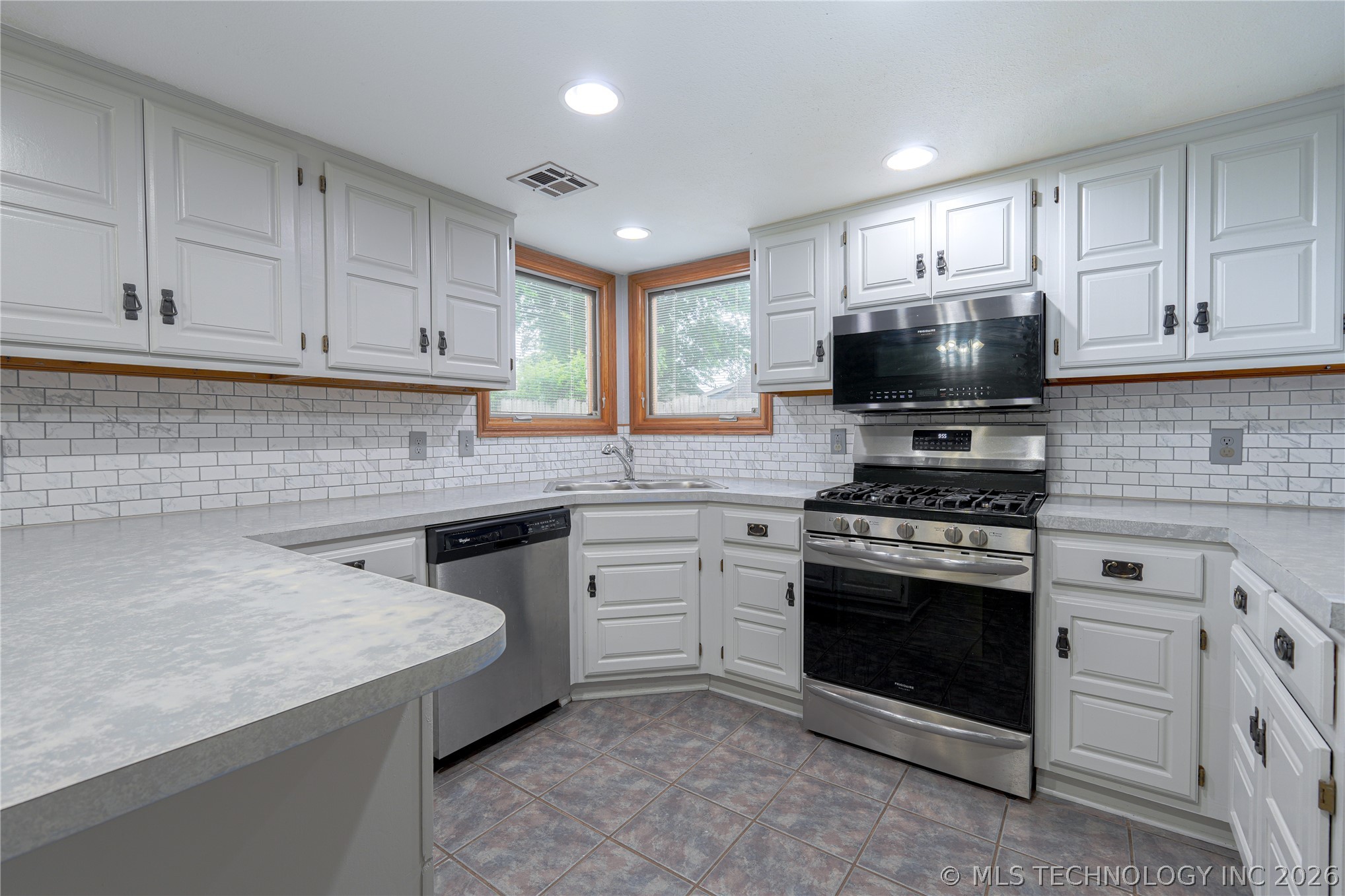 1104 E 137th Street Glenpool OK 74033