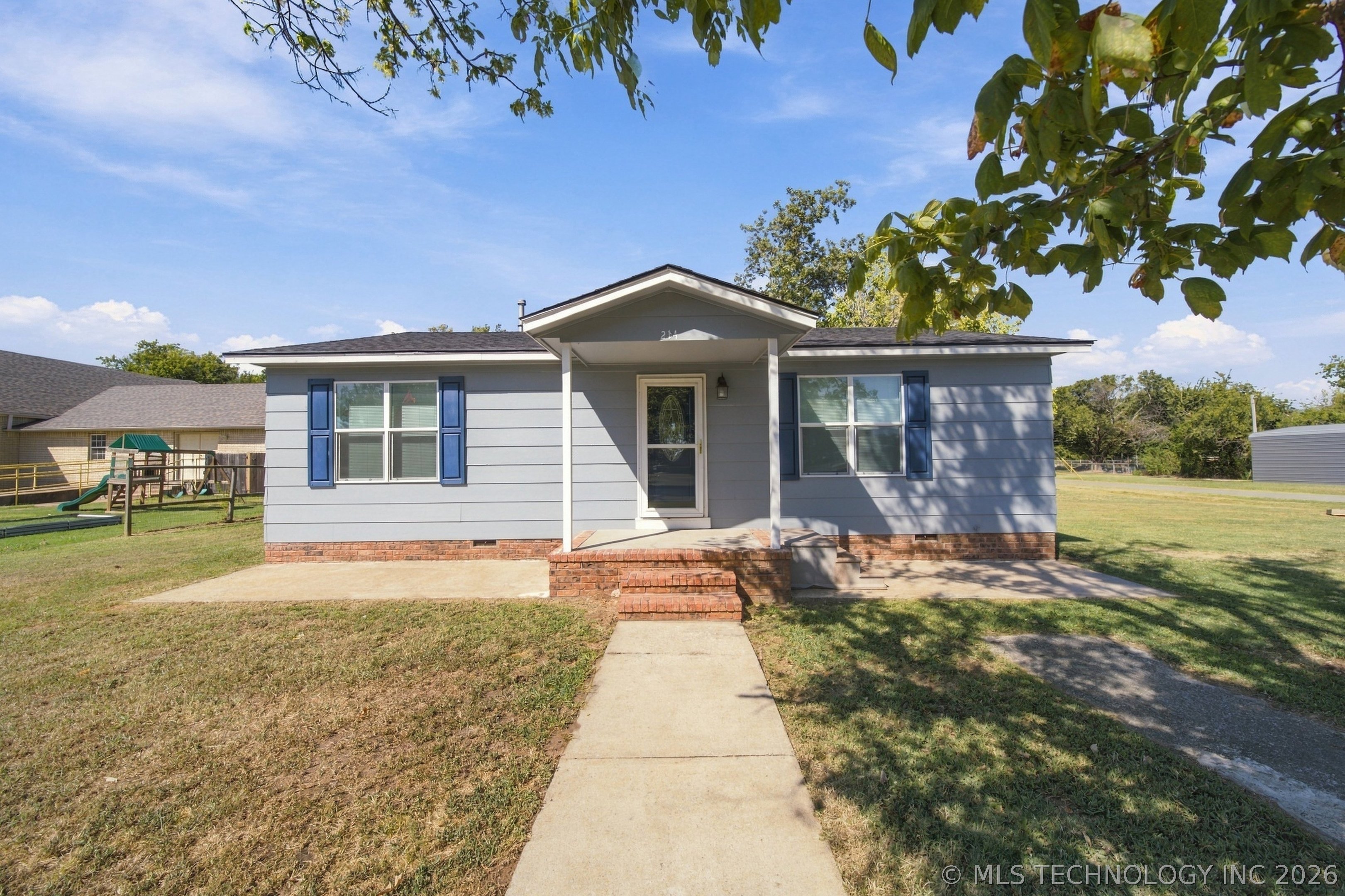 214 N Hughes Street Morris OK 74445