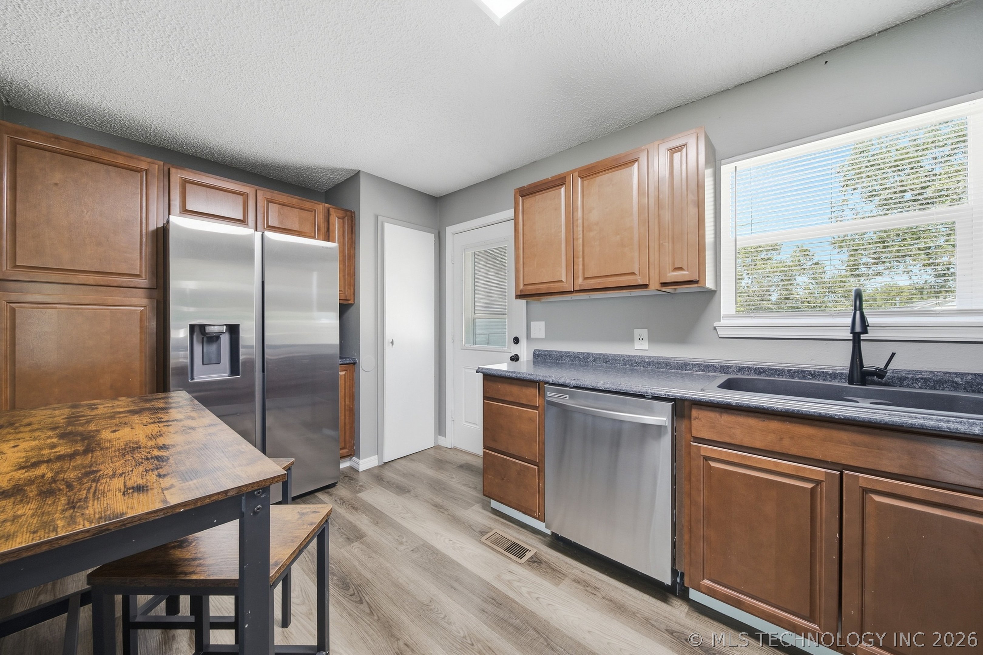 214 N Hughes Street Morris OK 74445