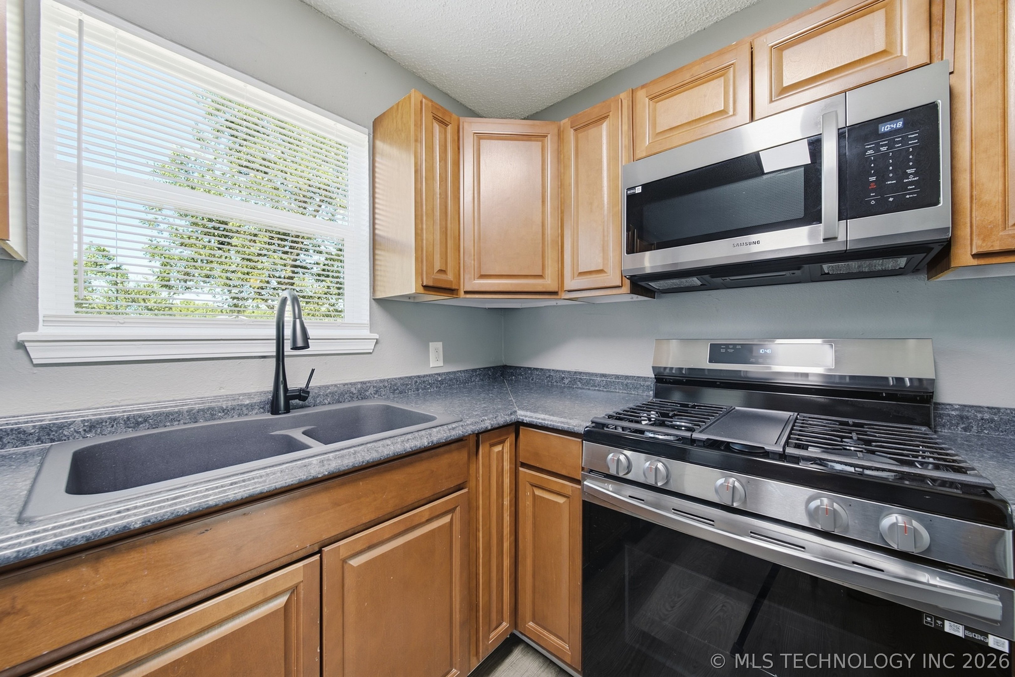 214 N Hughes Street Morris OK 74445