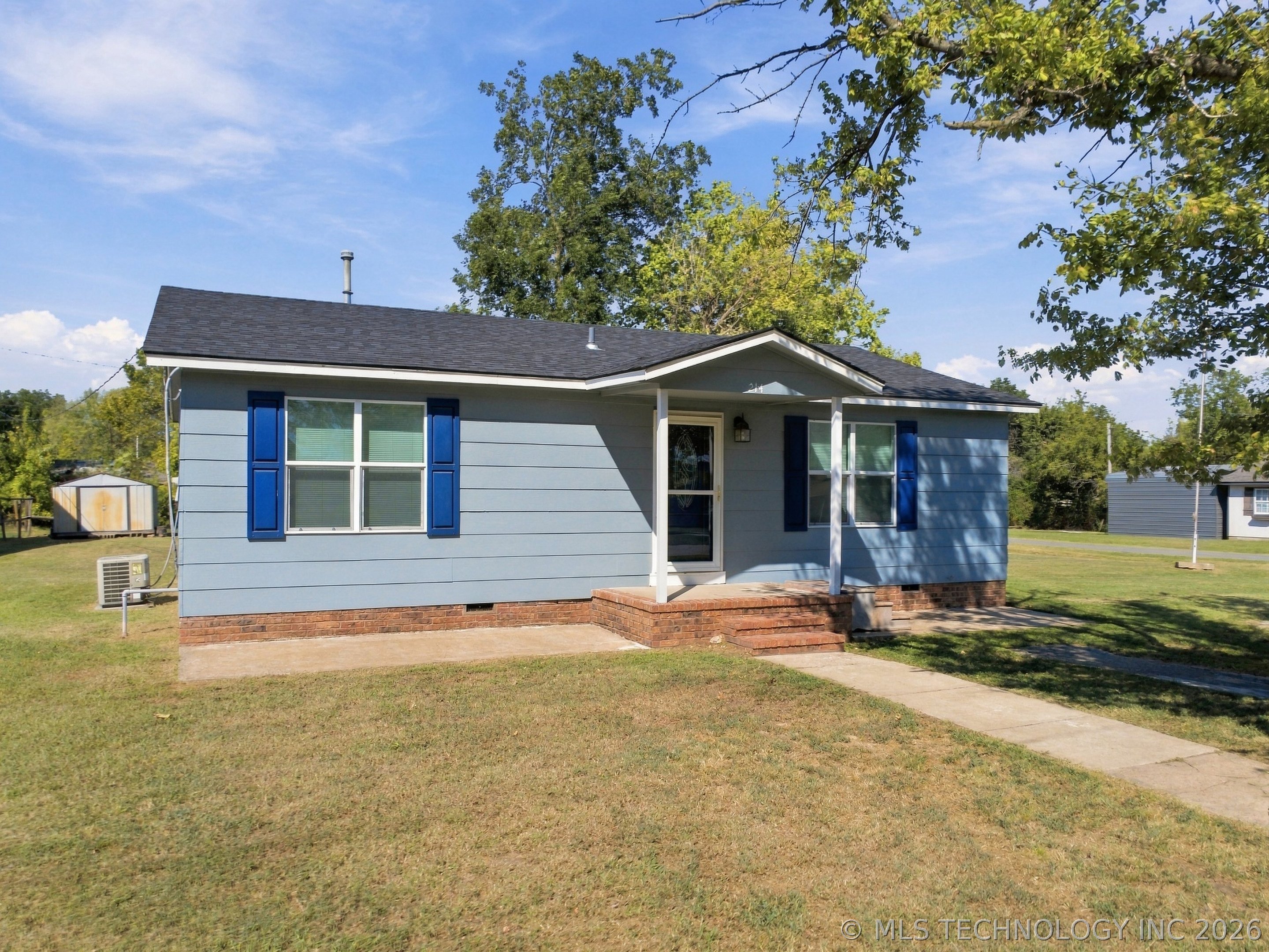 214 N Hughes Street Morris OK 74445
