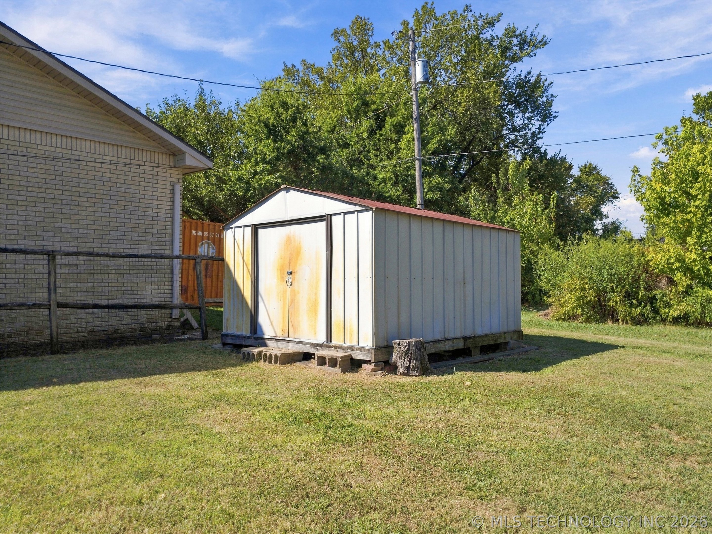 214 N Hughes Street Morris OK 74445