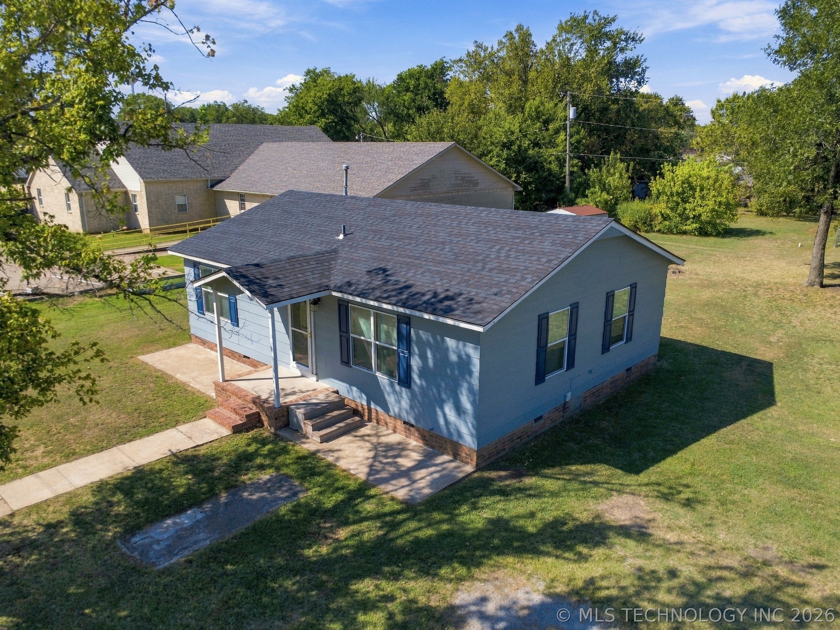 214 N Hughes Street Morris OK 74445