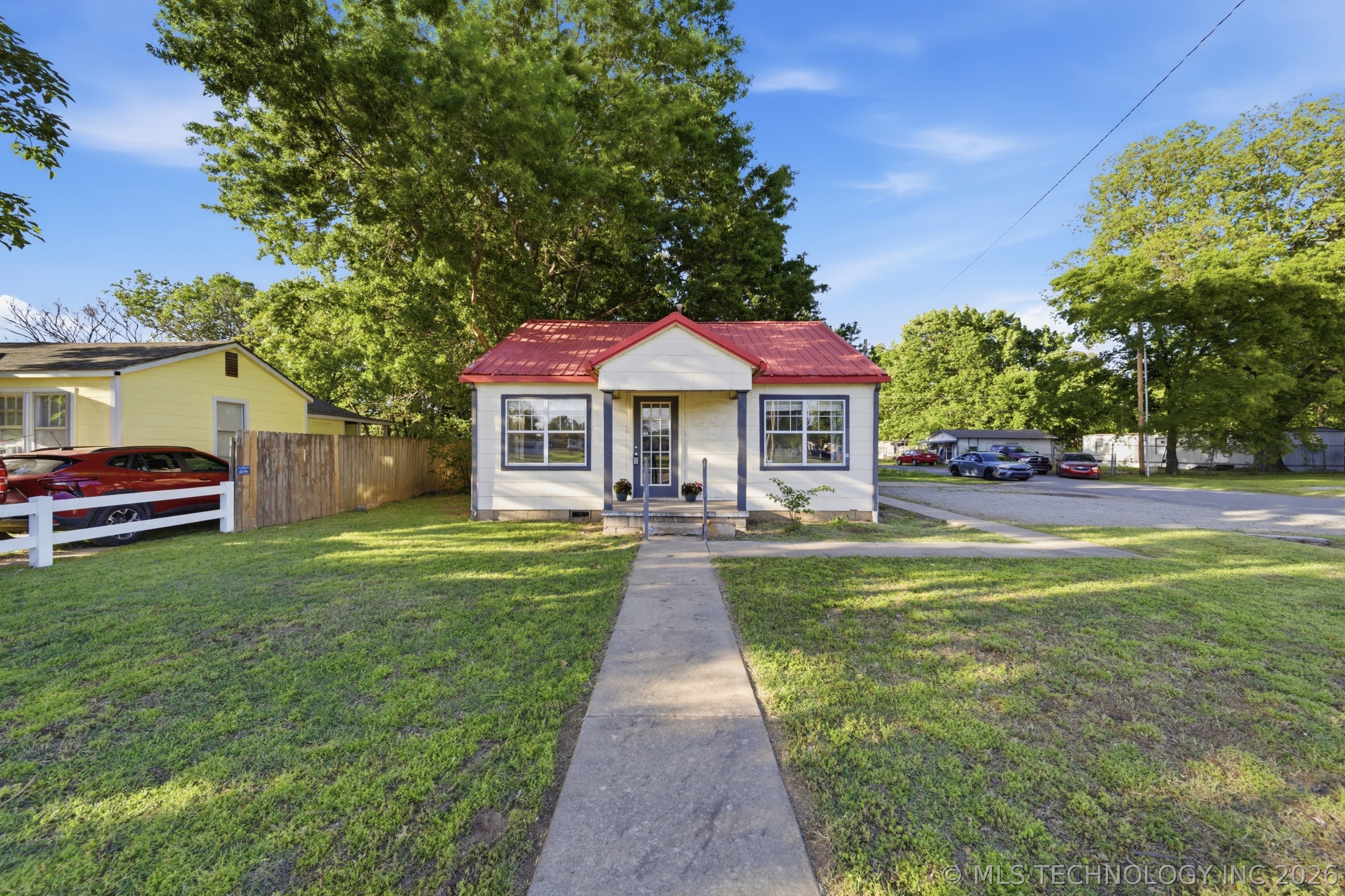 320 E Gentry Avenue Checotah OK 74426