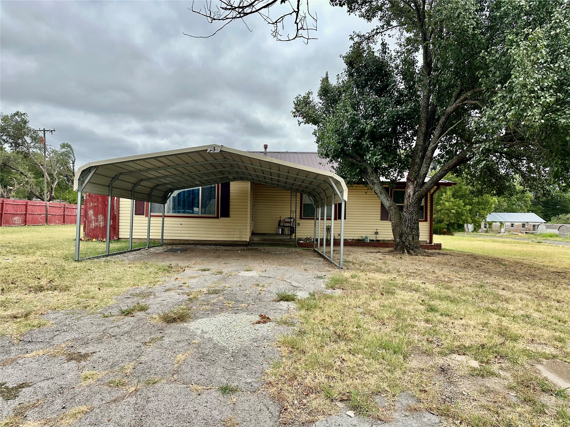 131 S Hyden Avenue Stratford OK 74872