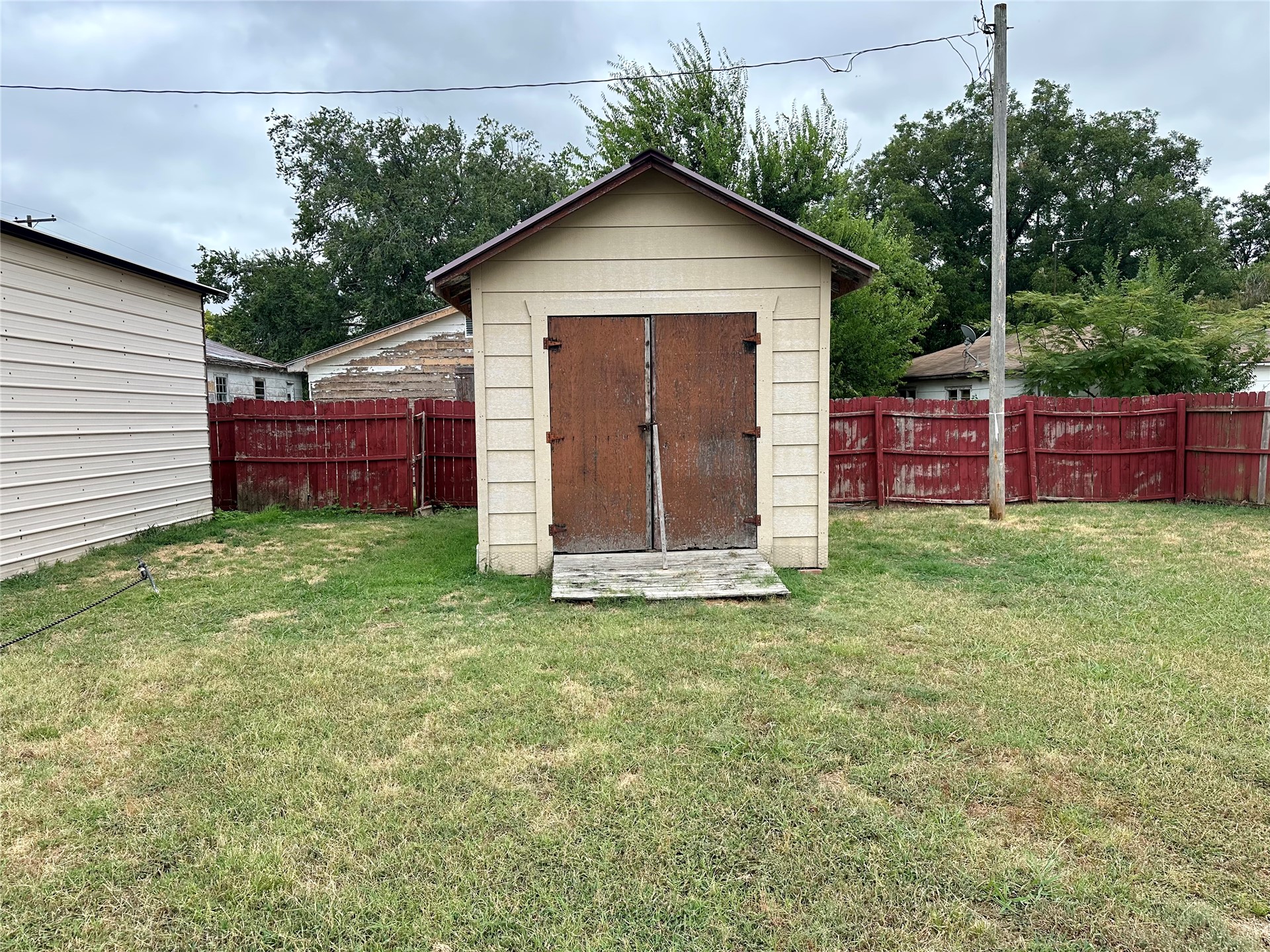 131 S Hyden Avenue Stratford OK 74872