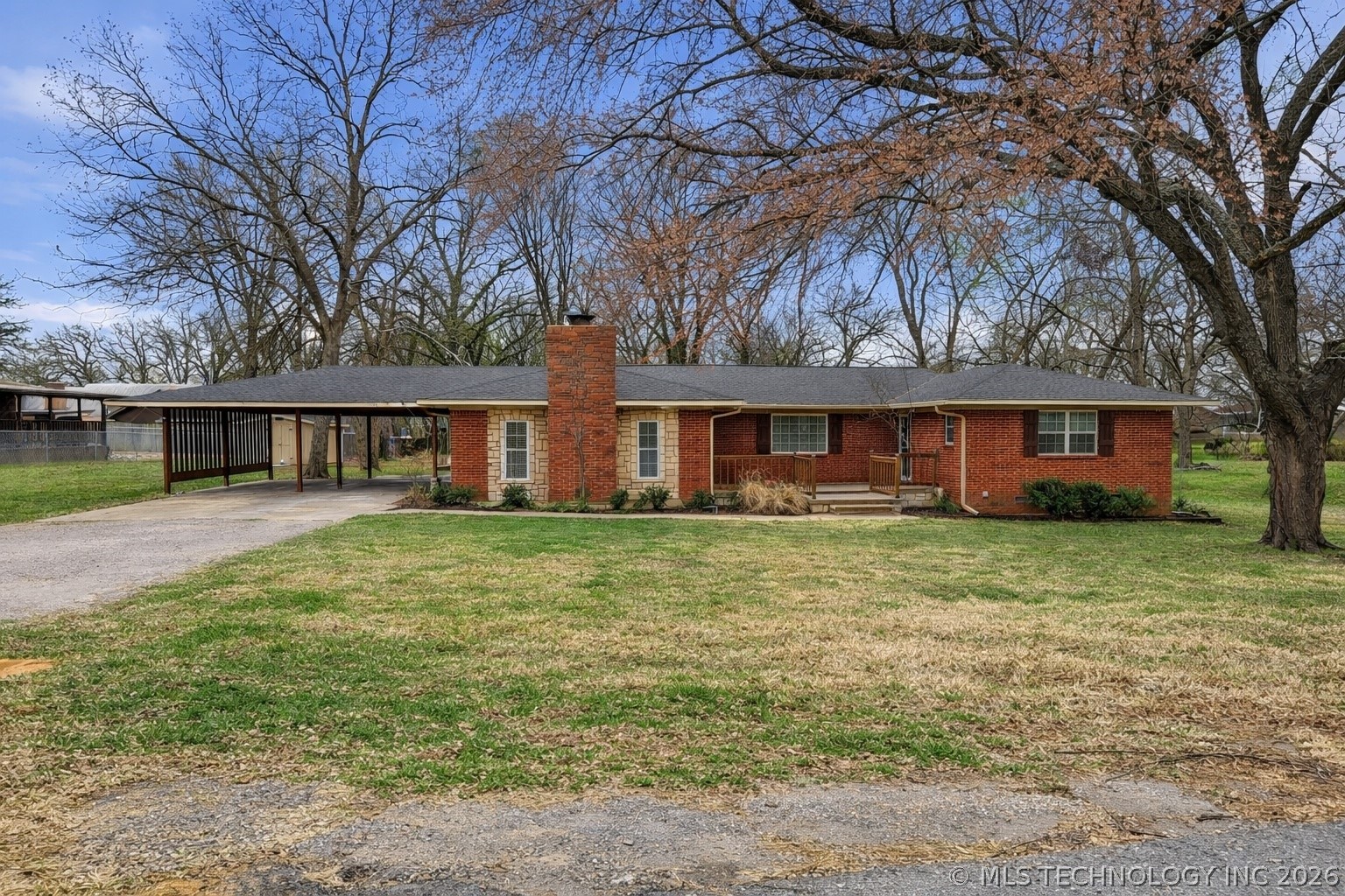 604 E 22nd Street Tishomingo OK 73460