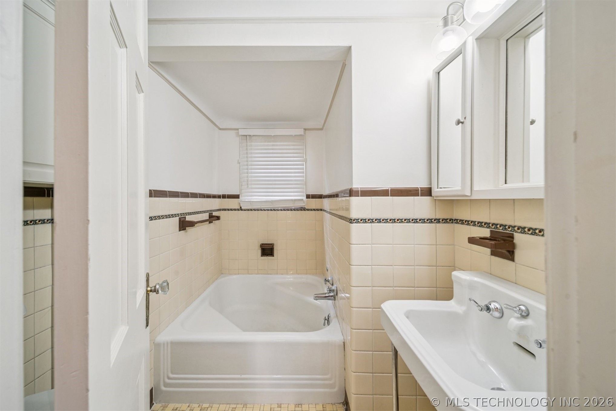 2429 E 22nd Place Tulsa OK 74114