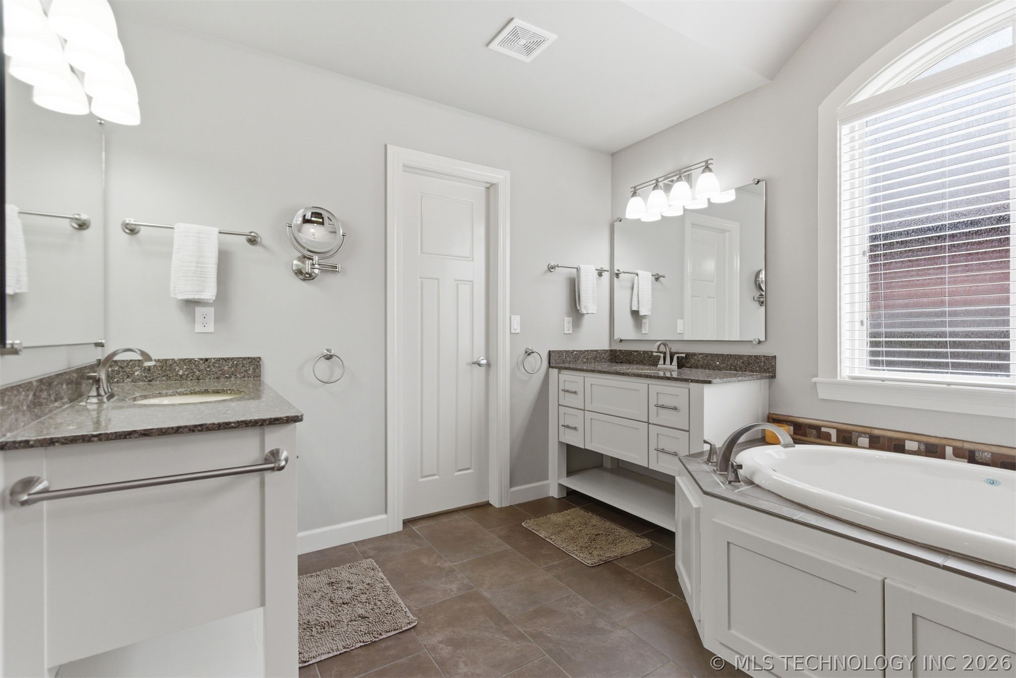 11008 S Sycamore Street Jenks OK 74037