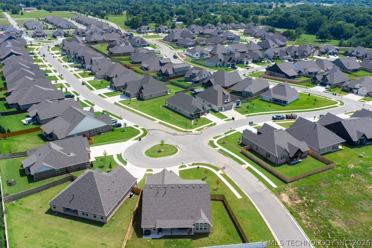 1617 N 72nd Street Broken Arrow OK 74014