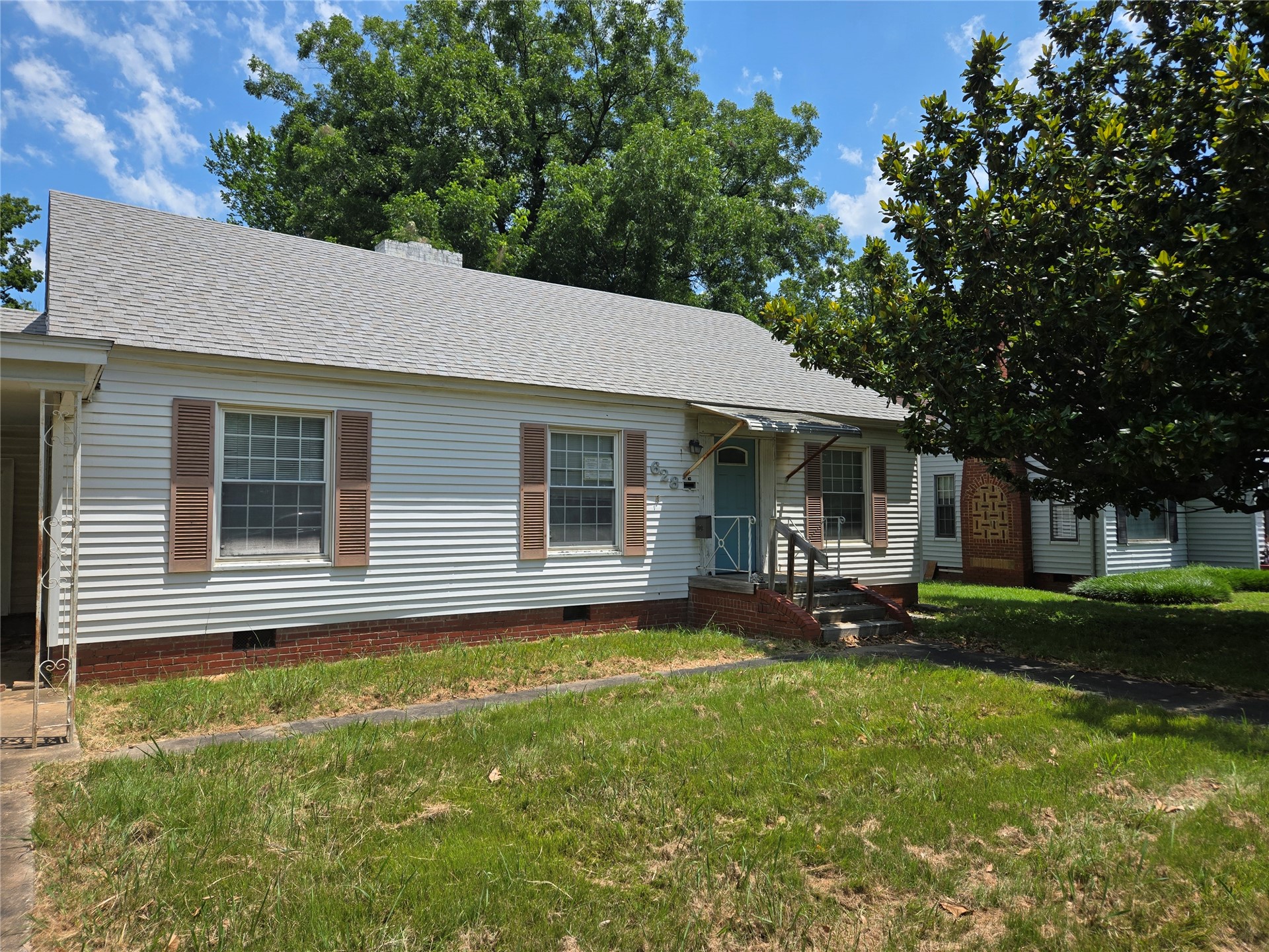 628 W Tahlequah Vinita OK 74301