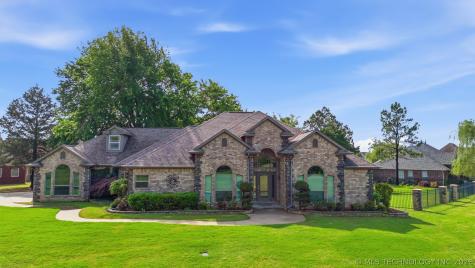 102 Cambridge Road Fort Gibson OK 74434