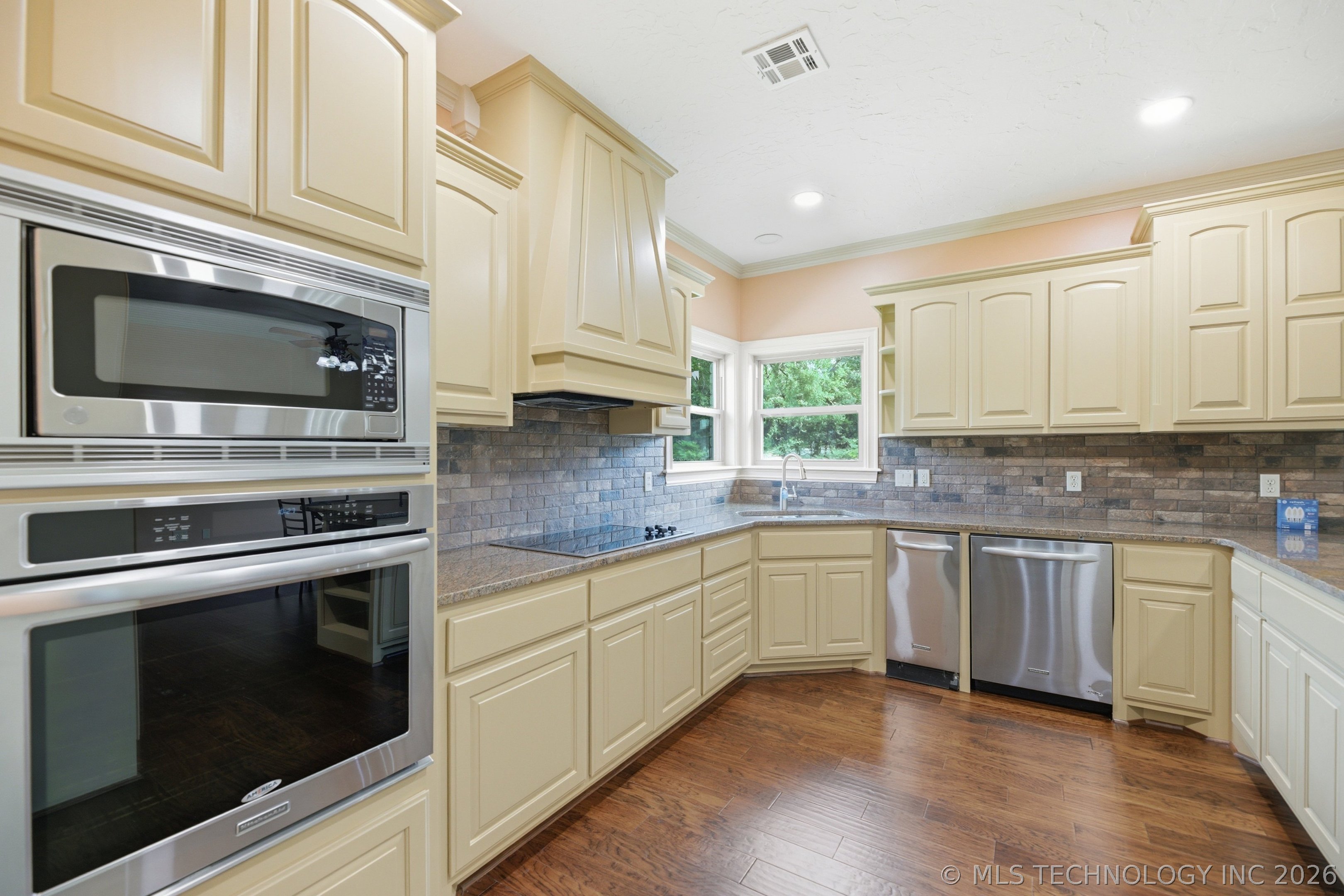 102 Cambridge Road Fort Gibson OK 74434