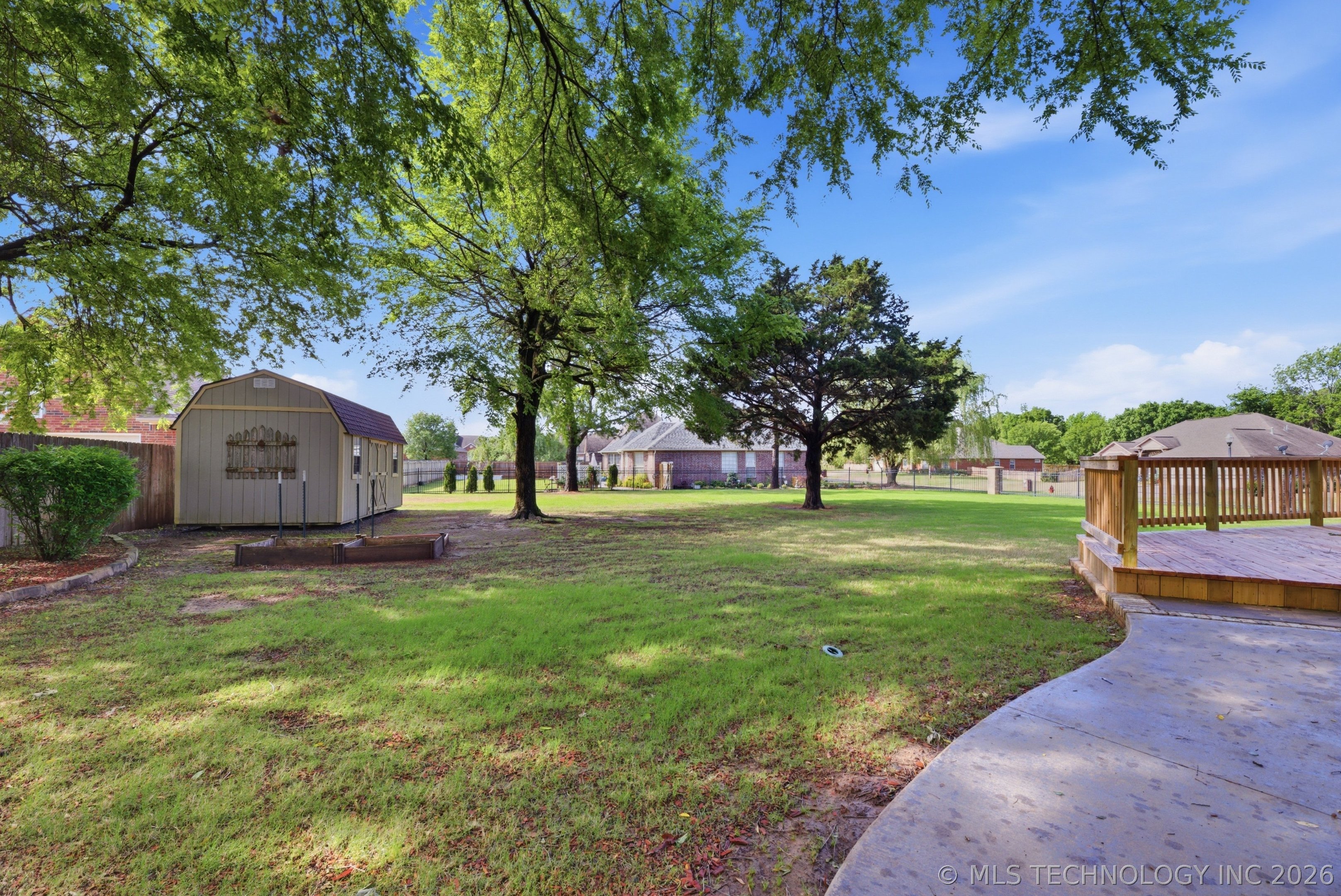 102 Cambridge Road Fort Gibson OK 74434