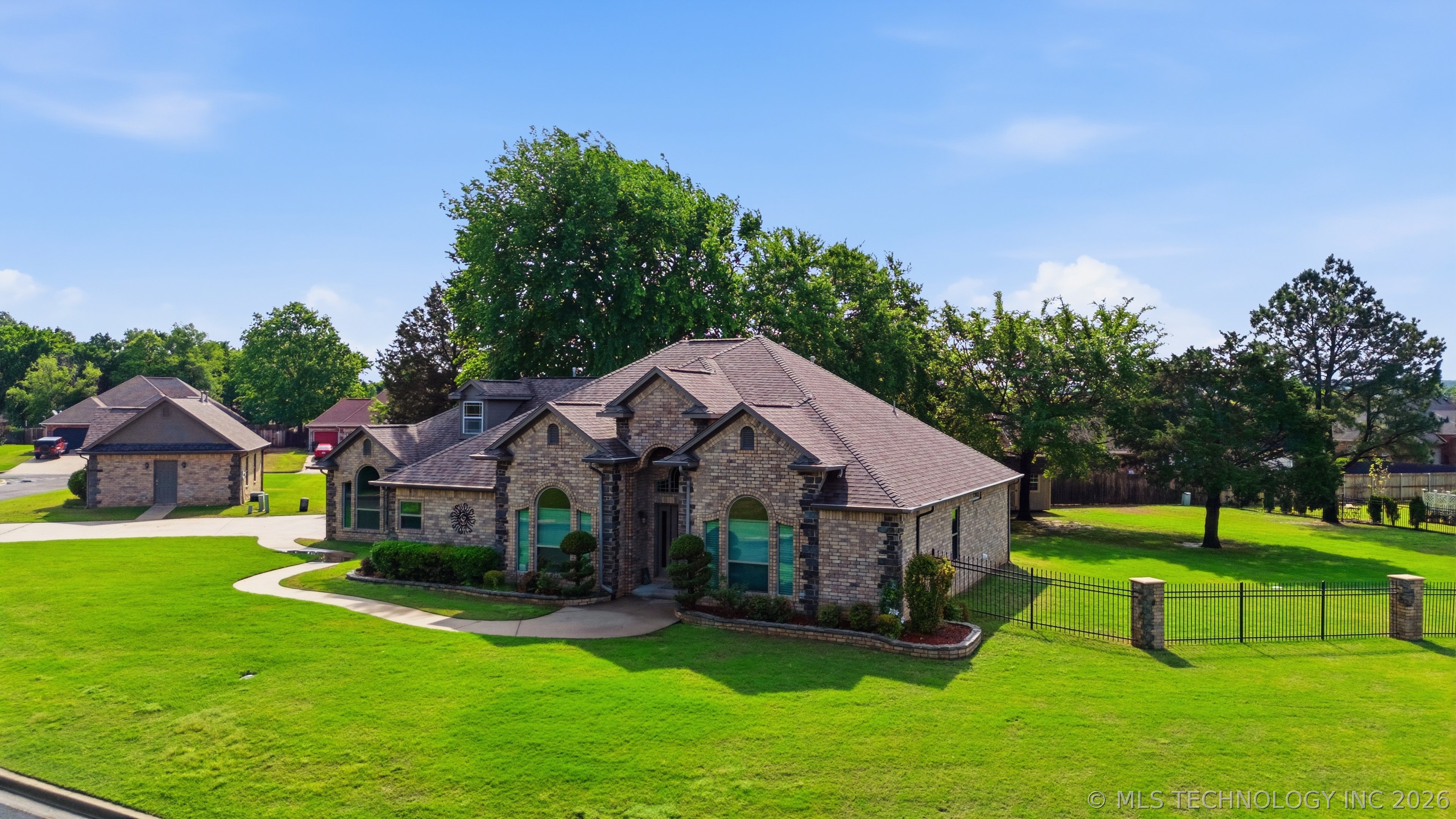 102 Cambridge Road Fort Gibson OK 74434