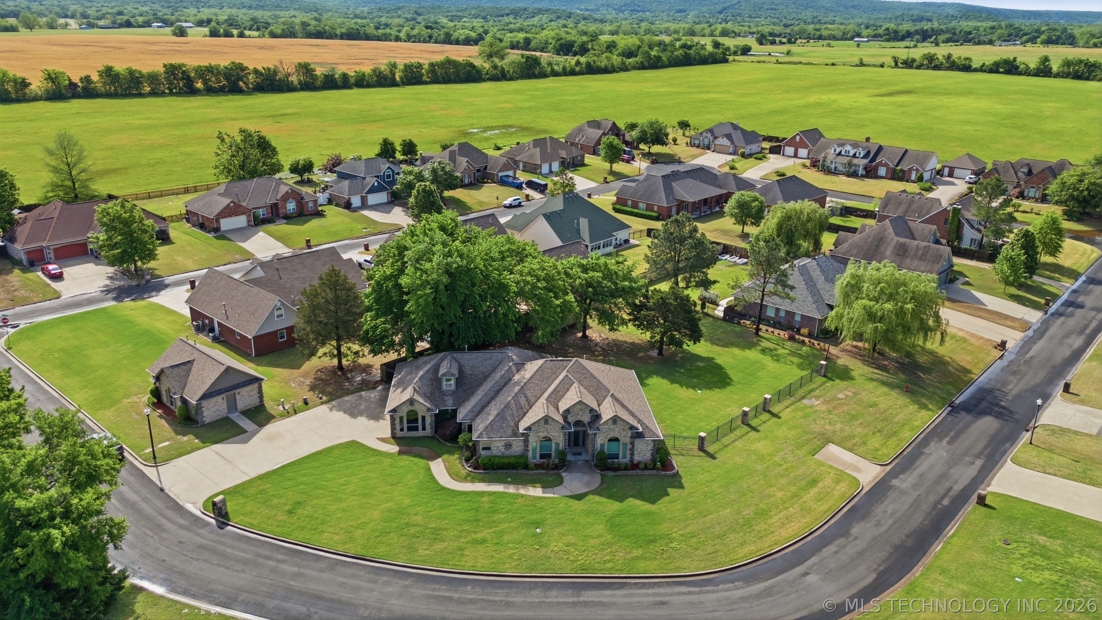 102 Cambridge Road Fort Gibson OK 74434