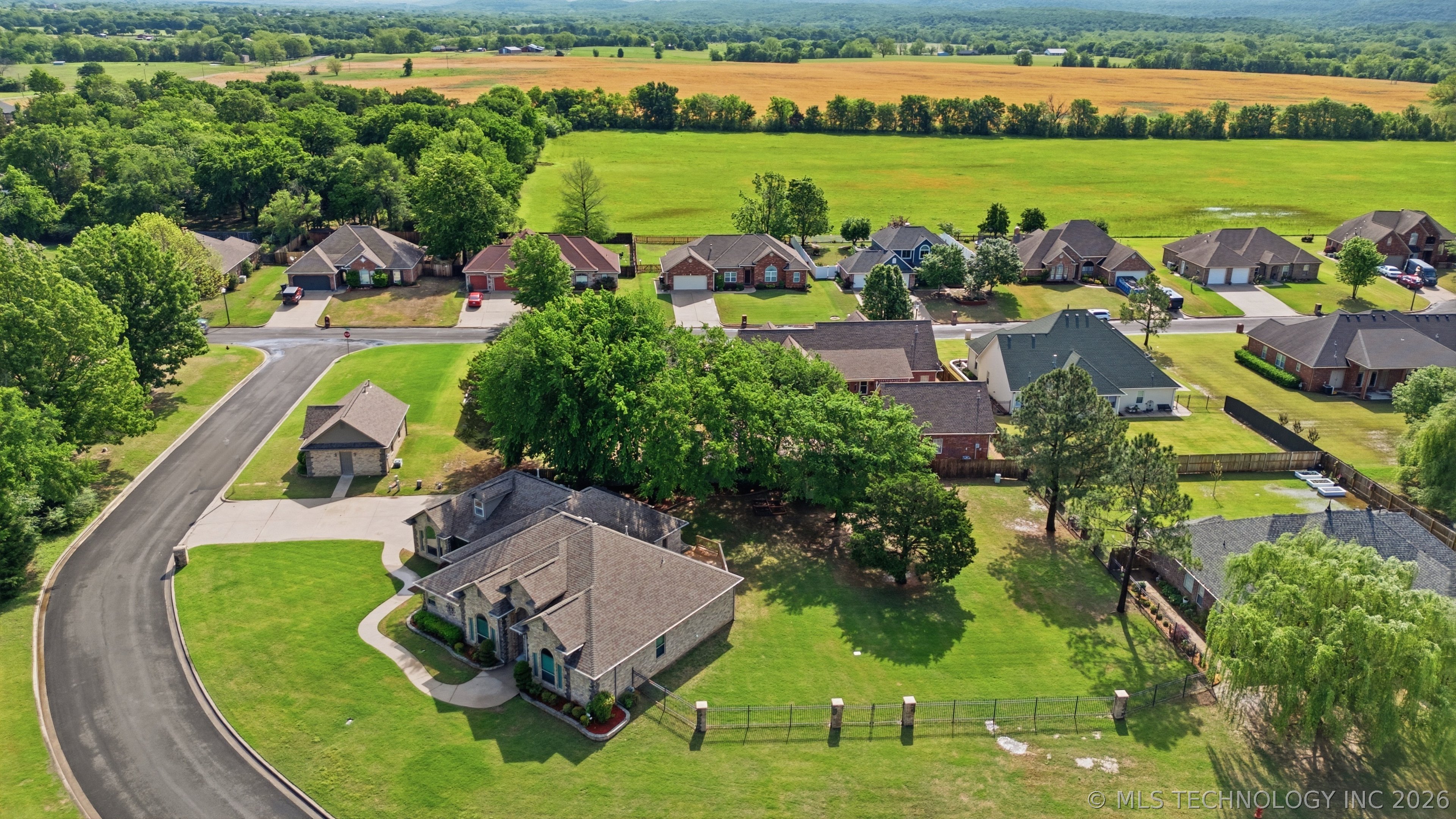 102 Cambridge Road Fort Gibson OK 74434