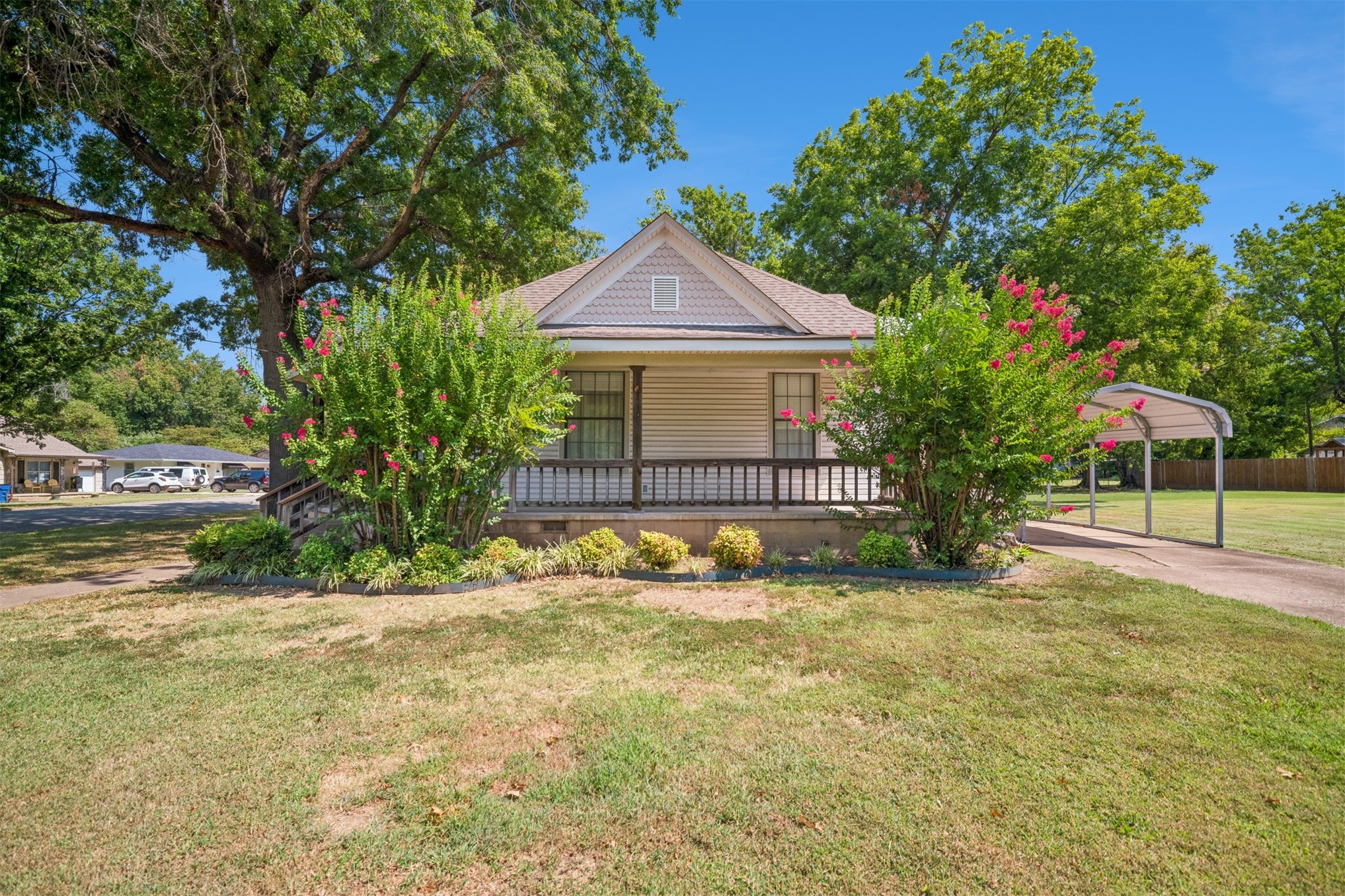 624 W Canadian Avenue Vinita OK 74301