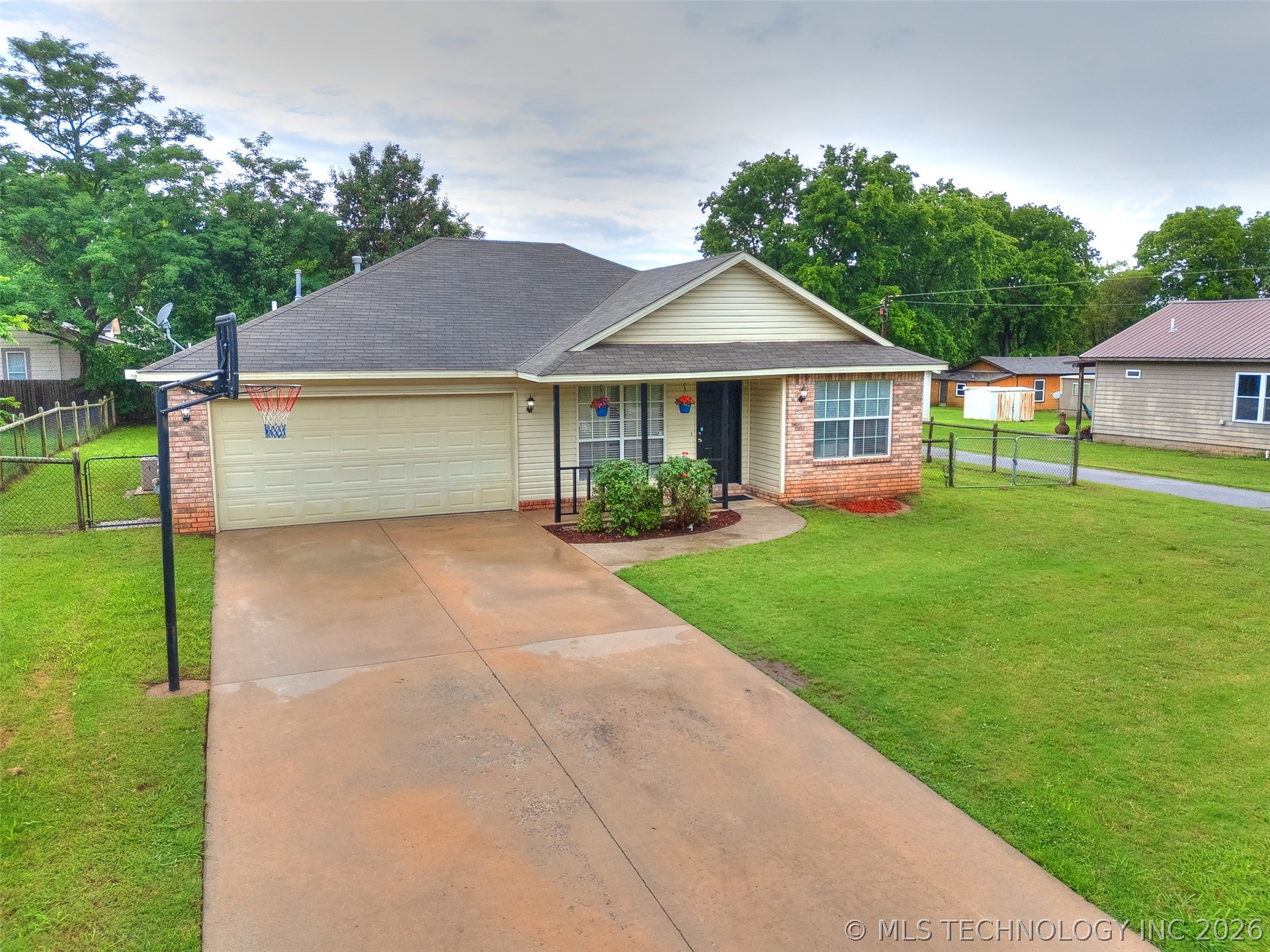 308 N Bristow Avenue Coweta OK 74429