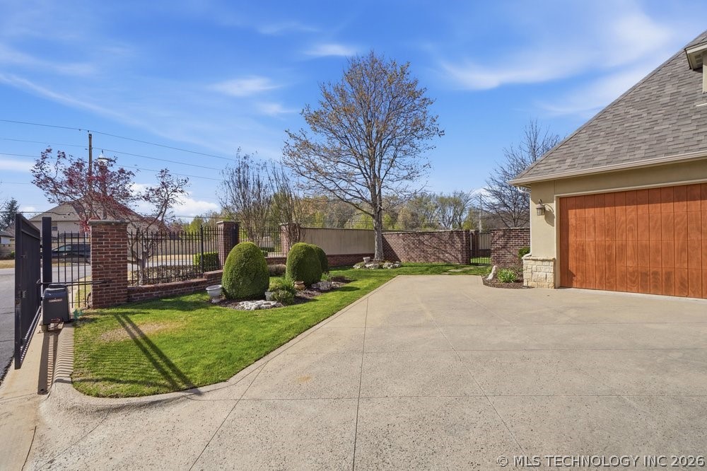 6304 W Utica Street Broken Arrow OK 74011