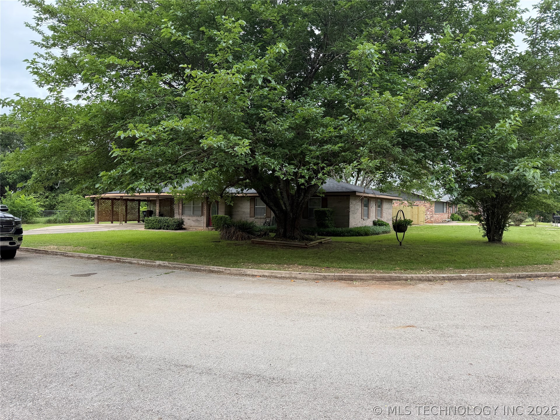 1303 Twin Lakes Madill OK 73446