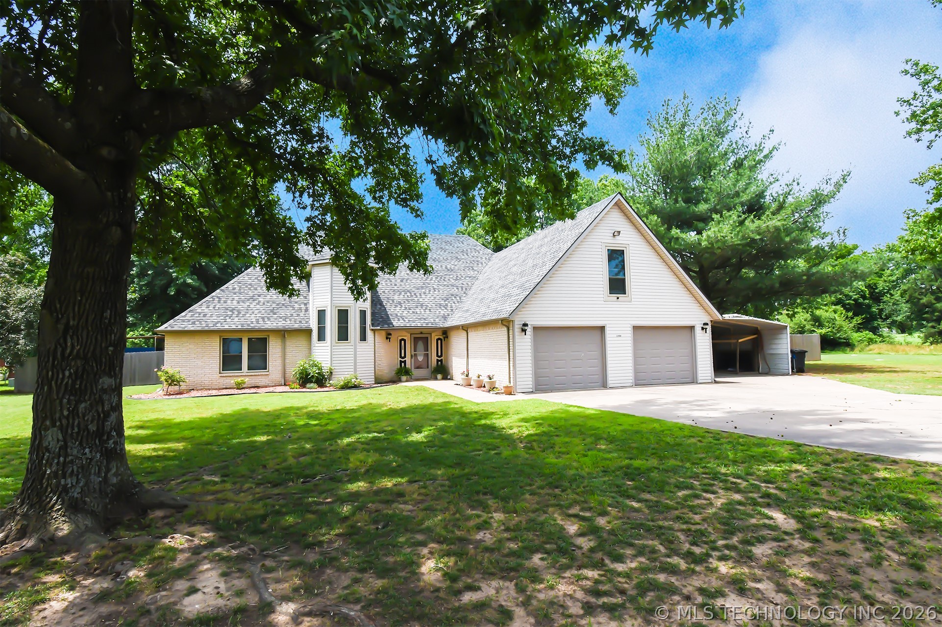 1508 N 3rd Avenue Warner OK 74469