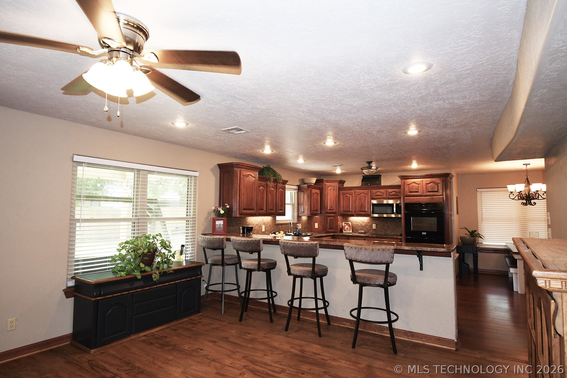 1508 N 3rd Avenue Warner OK 74469