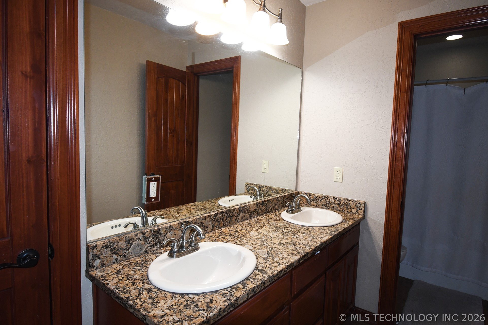 1508 N 3rd Avenue Warner OK 74469