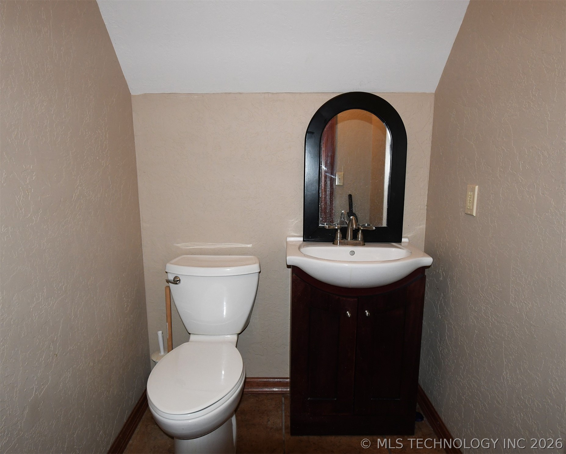 1508 N 3rd Avenue Warner OK 74469