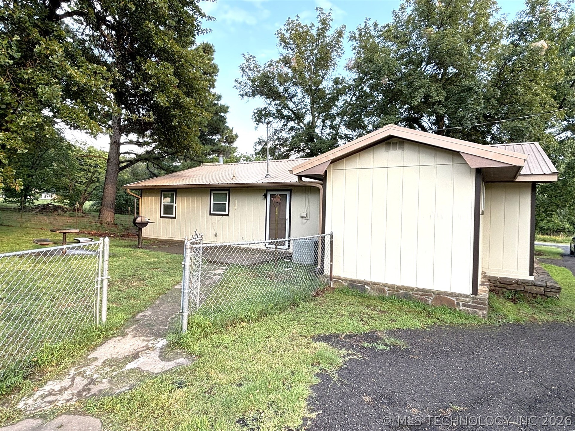 415641 E 1094 Eufaula OK 74426