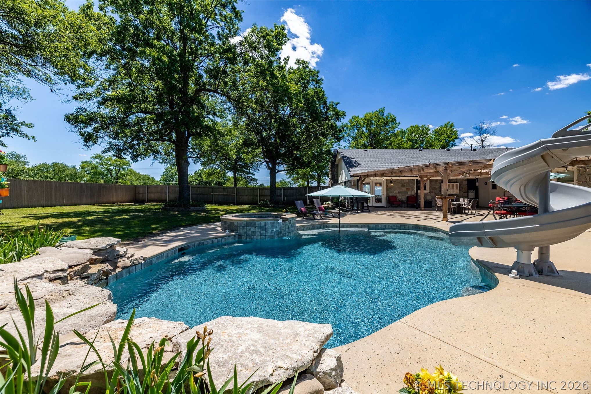 8503 E 136th Street Collinsville OK 74021